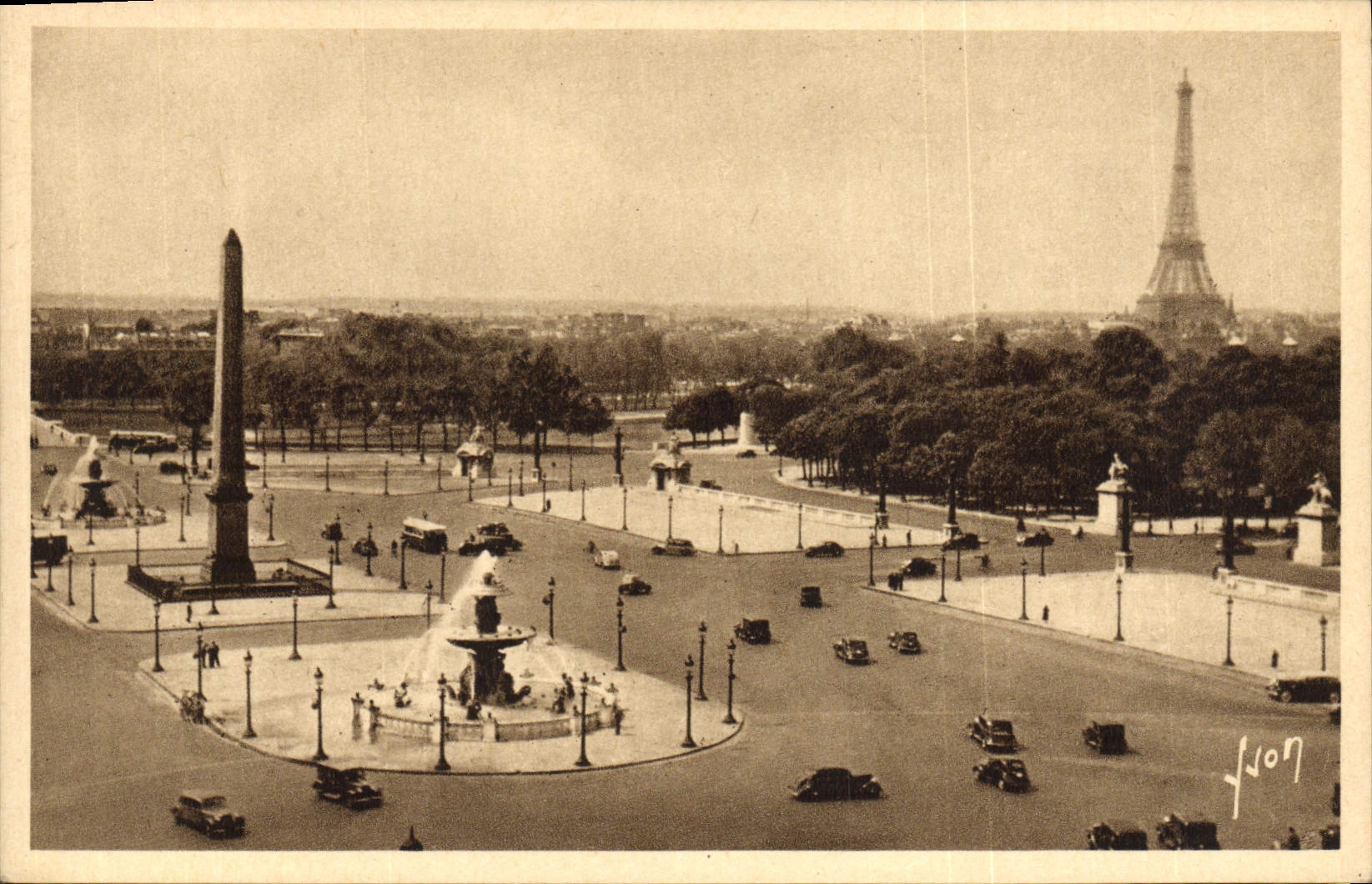 CPA Paris En Flanant Place De La Concorde Tour Eiffel