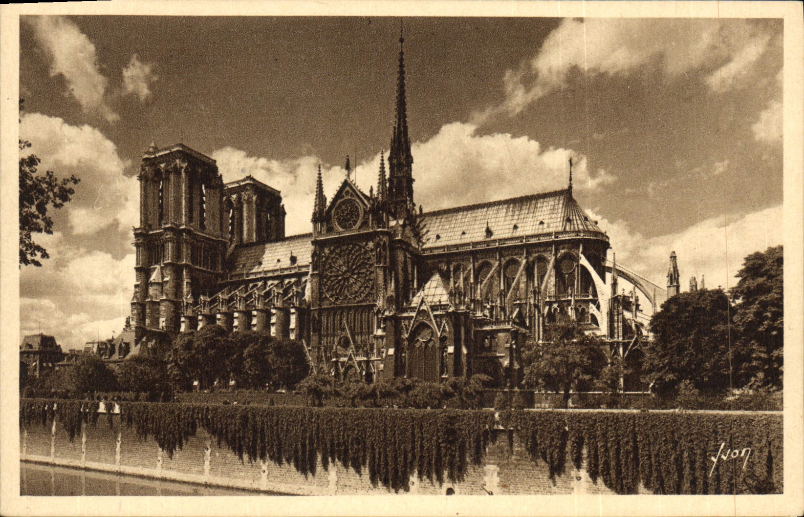 CPA Paris En Flanant Notre Dame