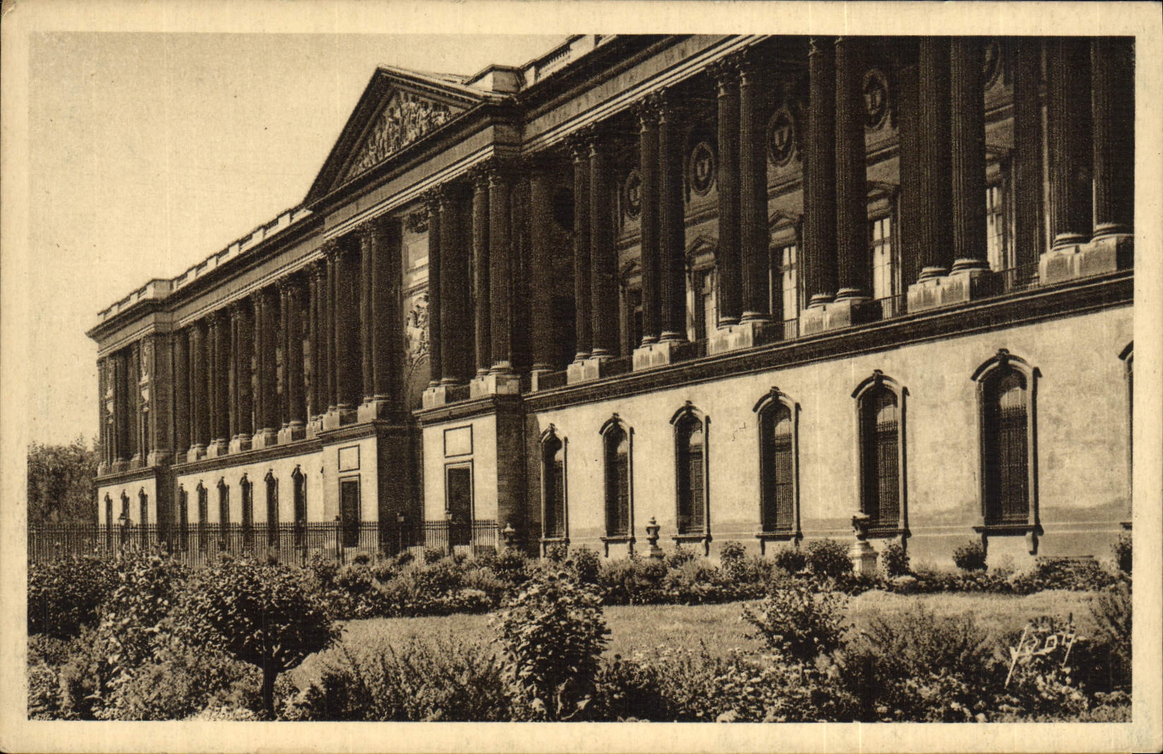CPA Paris en Flanant La Colonnade Du Palais Du Louvre