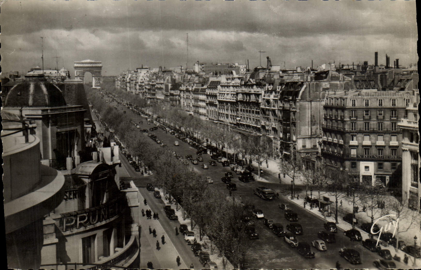 CPM Paris Et Ses Merveilles Avenue Des Champs Elysees