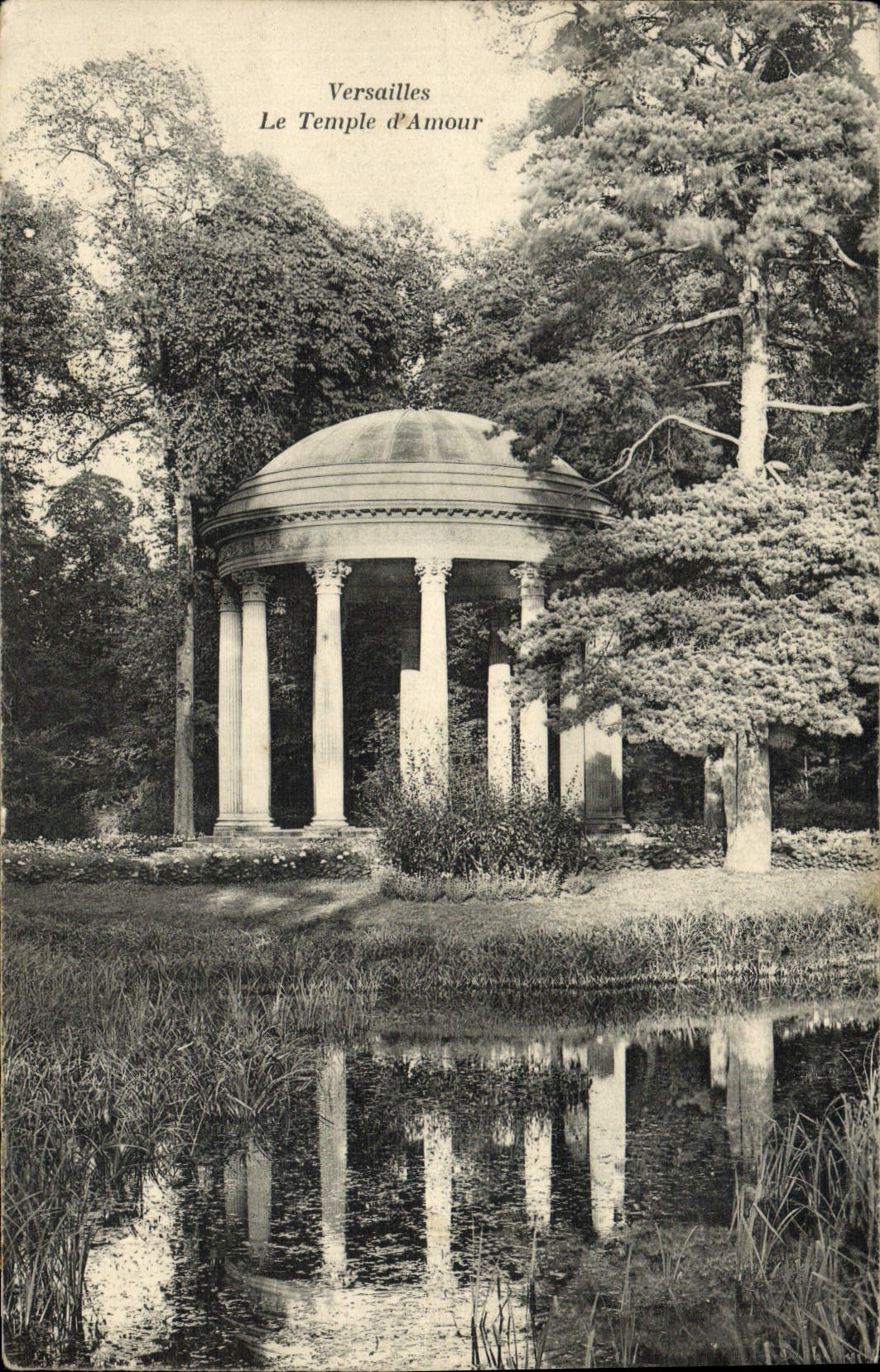 CPA Versailles Le Temple D'Amour
