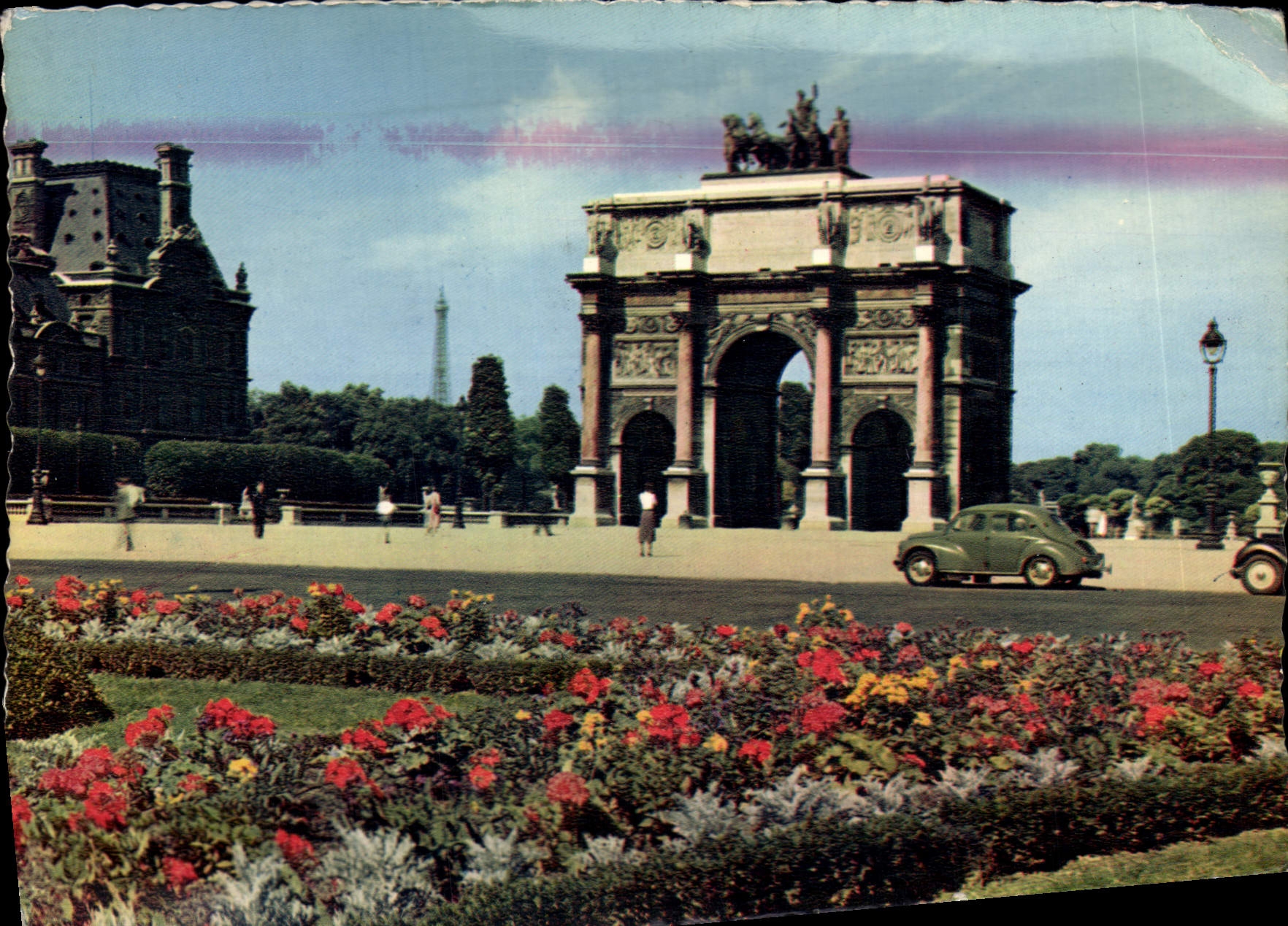 CPM Paris L'Arc De Triomphe De Carrousel