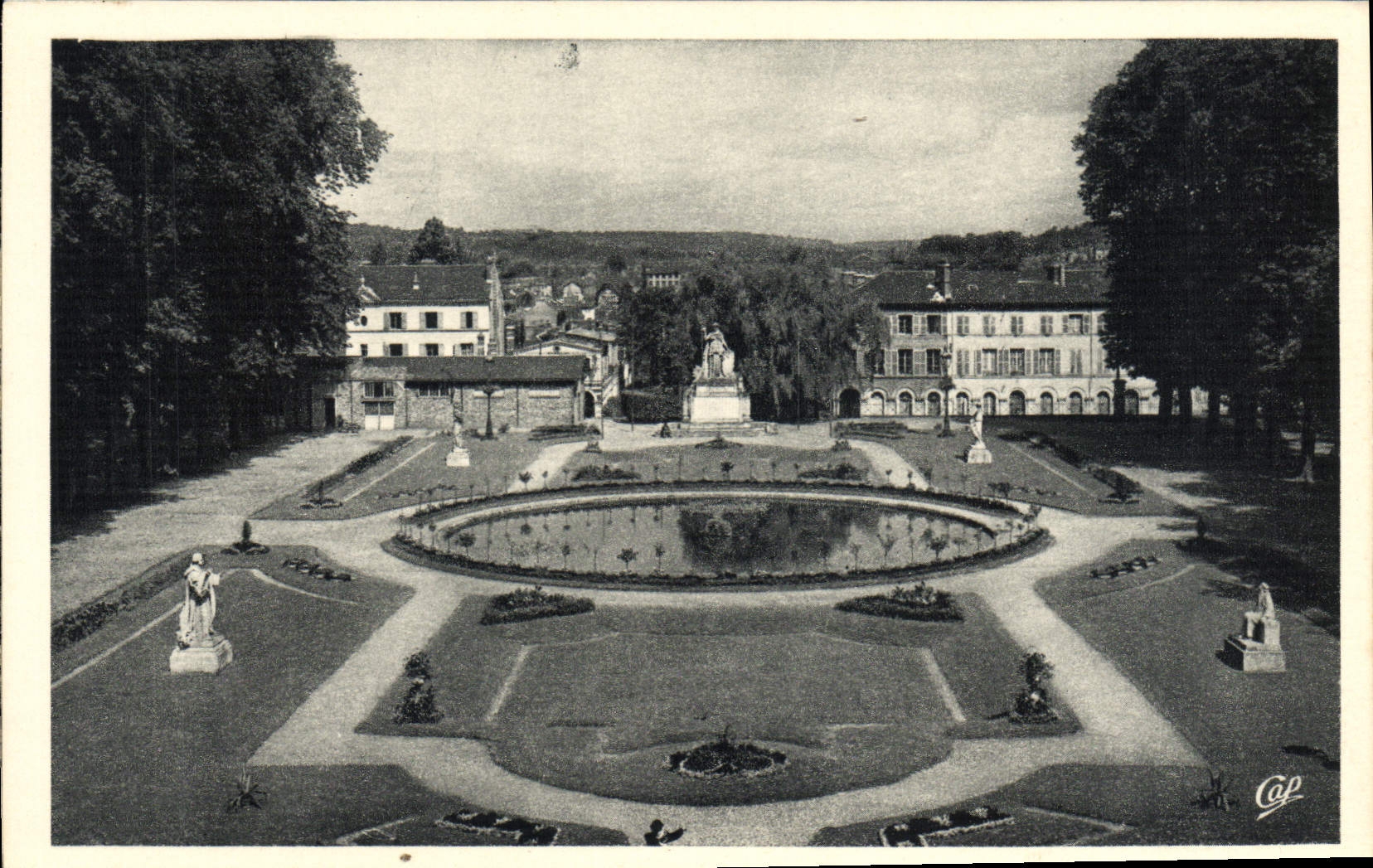 VINTAGE POSTCARD Lisieux Gardens