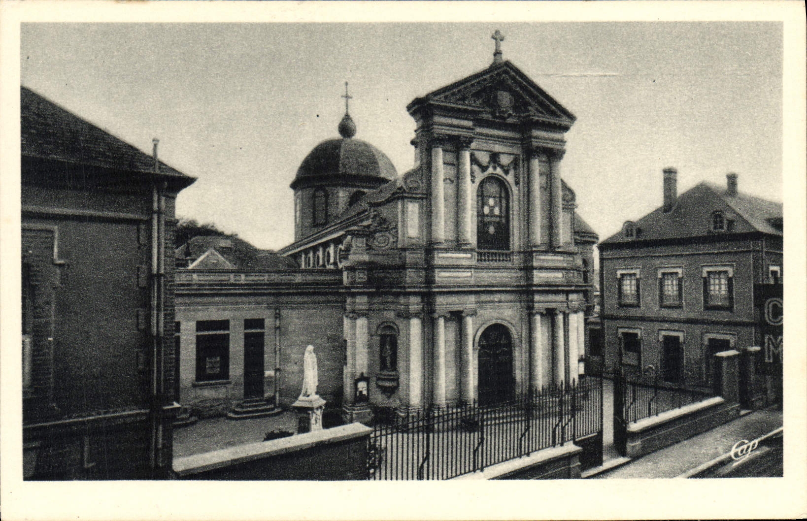CPA Lisieux Chapelle Du Carmel