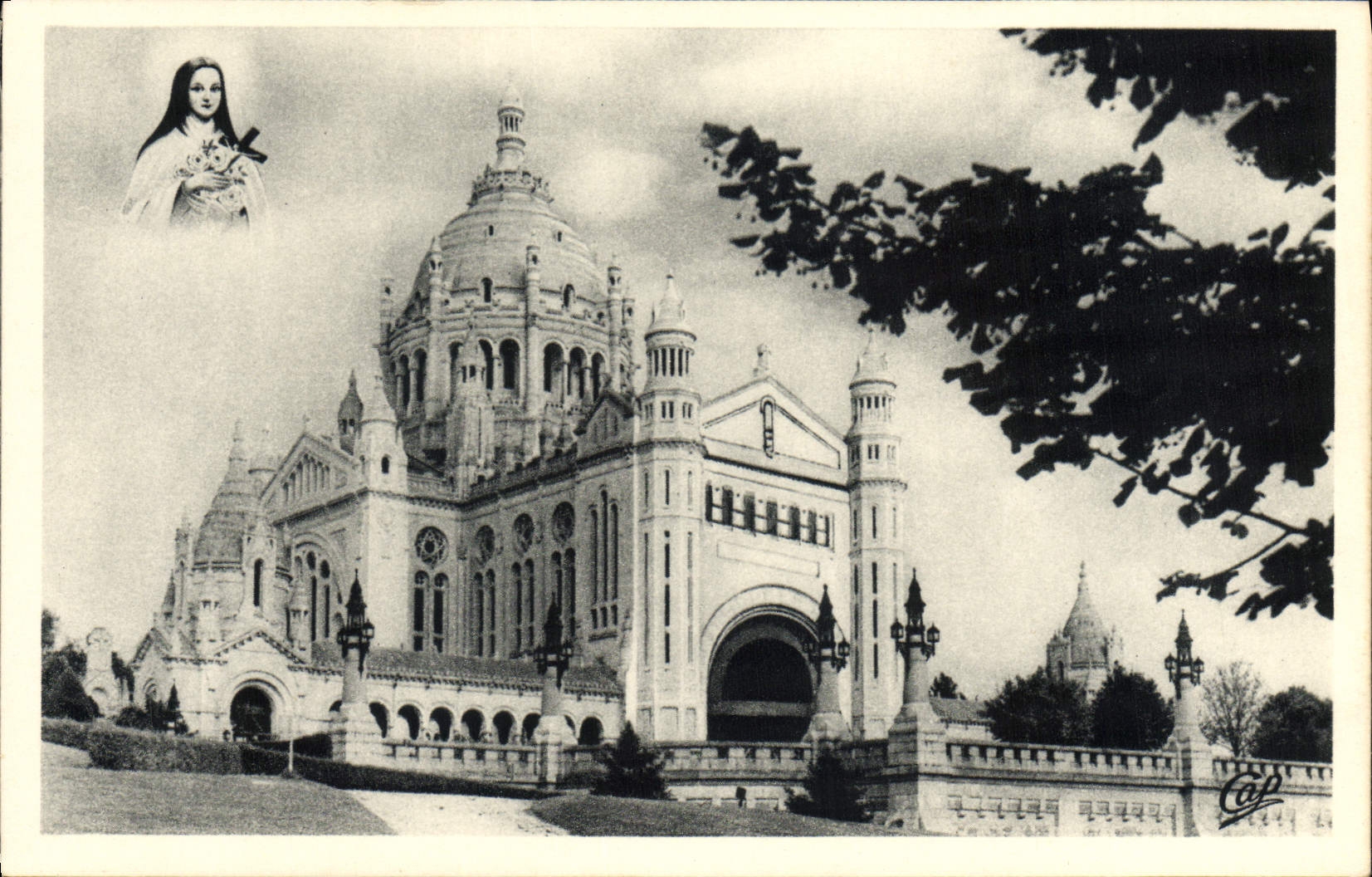 VINTAGE POSTCARD Lisieux Seen Towards the Basilica