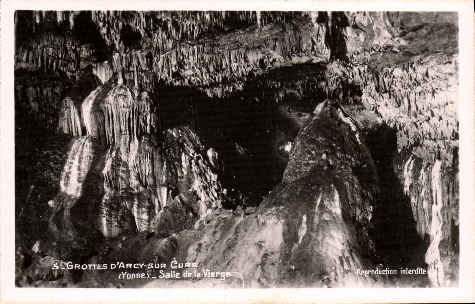 VINTAGE POSTCARD Gropttes D' Arcy On Cure Room Of the Virgin