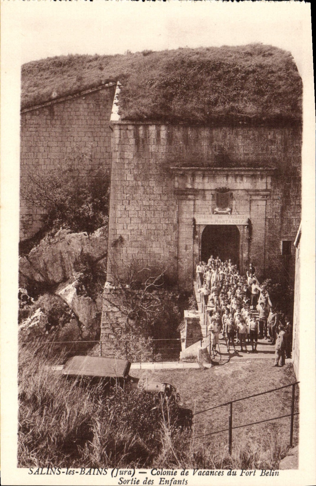 VINTAGE POSTCARD Saline Les Bains Summer camp Of Strong Belin Left the Children