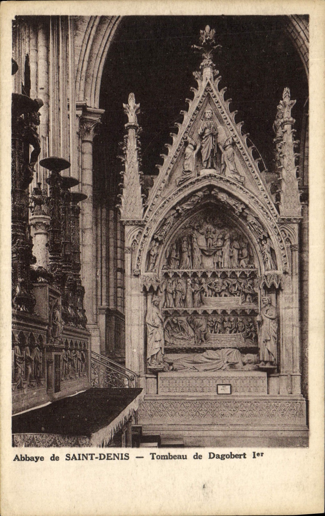 VINTAGE POSTCARD Abbey Saint Denis Tomb De Dagobert 1st