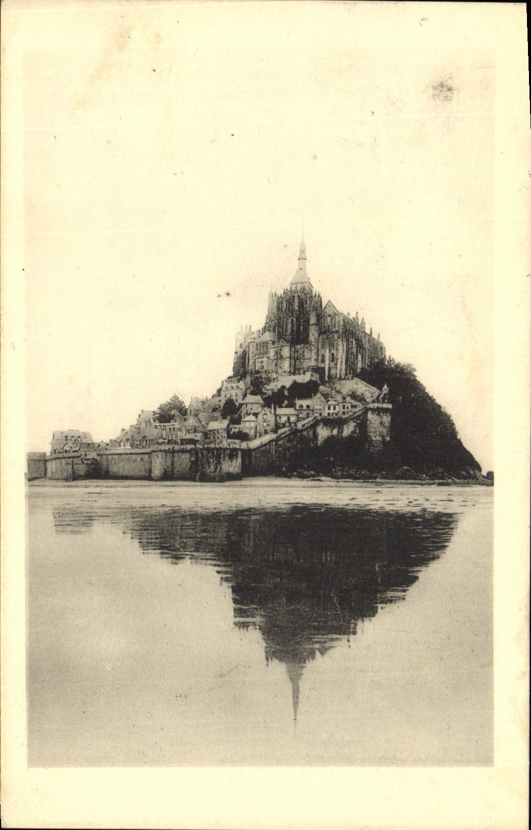 VINTAGE POSTCARD Abbey Of Mont Saint Michel View Face