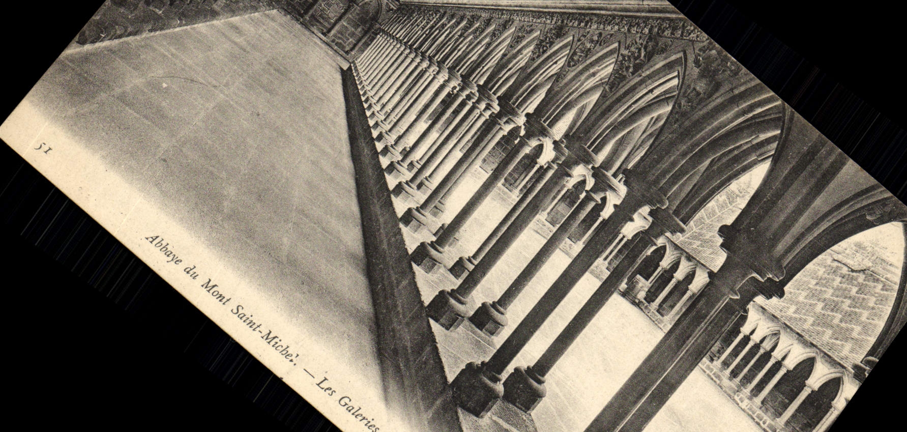 CPA Abbaye Du Mont Saint Michel Les Galeries du cloitre