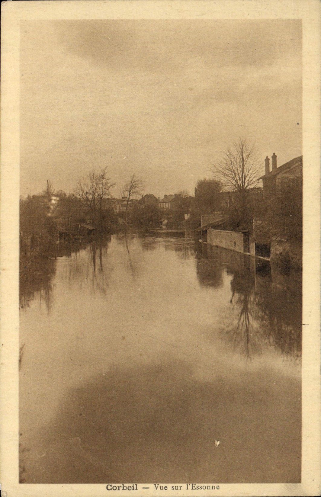 CPA Corbeil Vue Sur L'Essonne