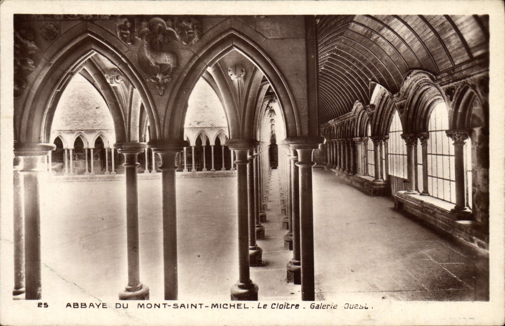 CPA Abbaye Du Mont Saint Michel Le Cloitre