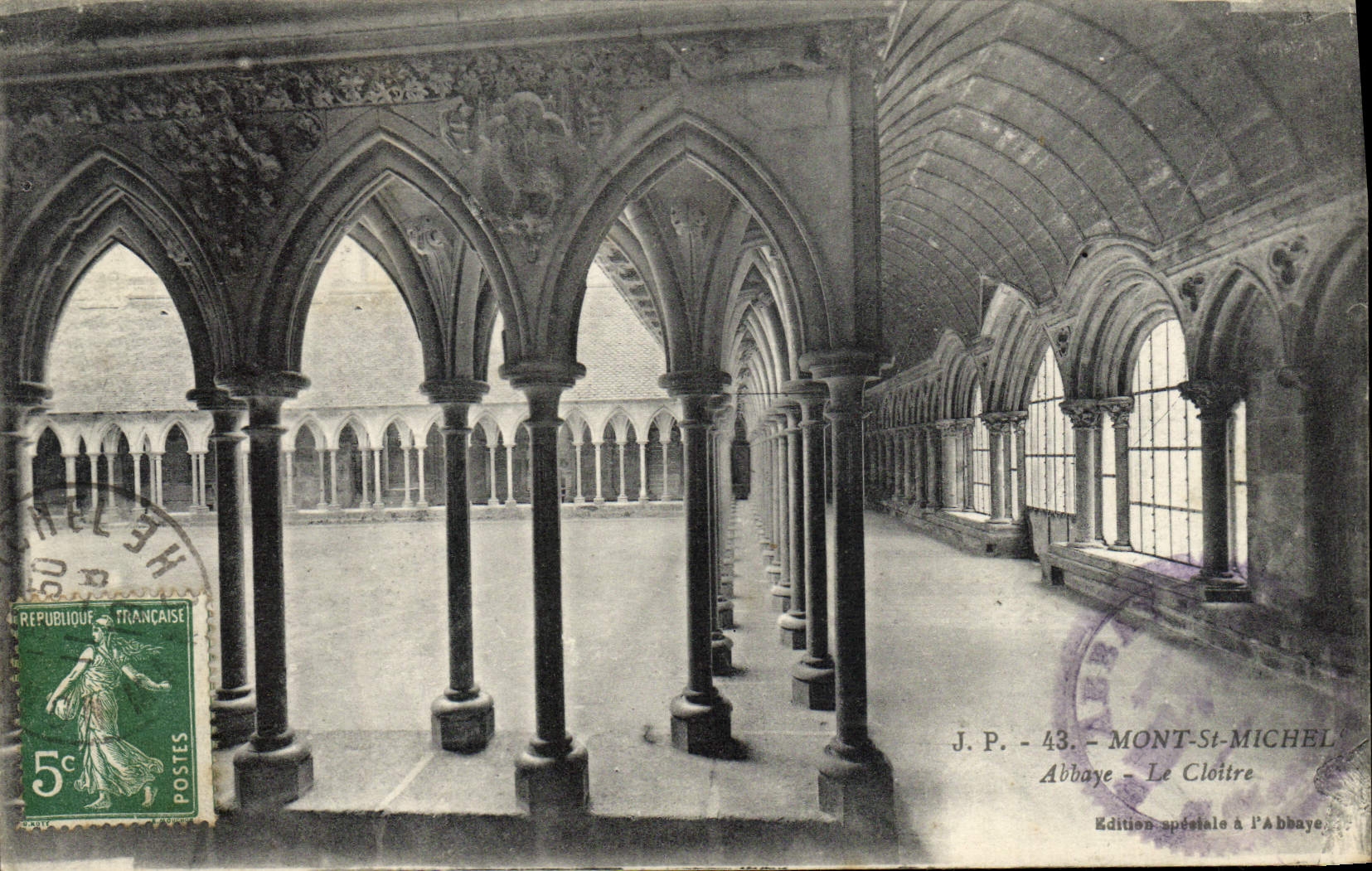 CPA Mont Saint Michel Abbaye Le Cloitre
