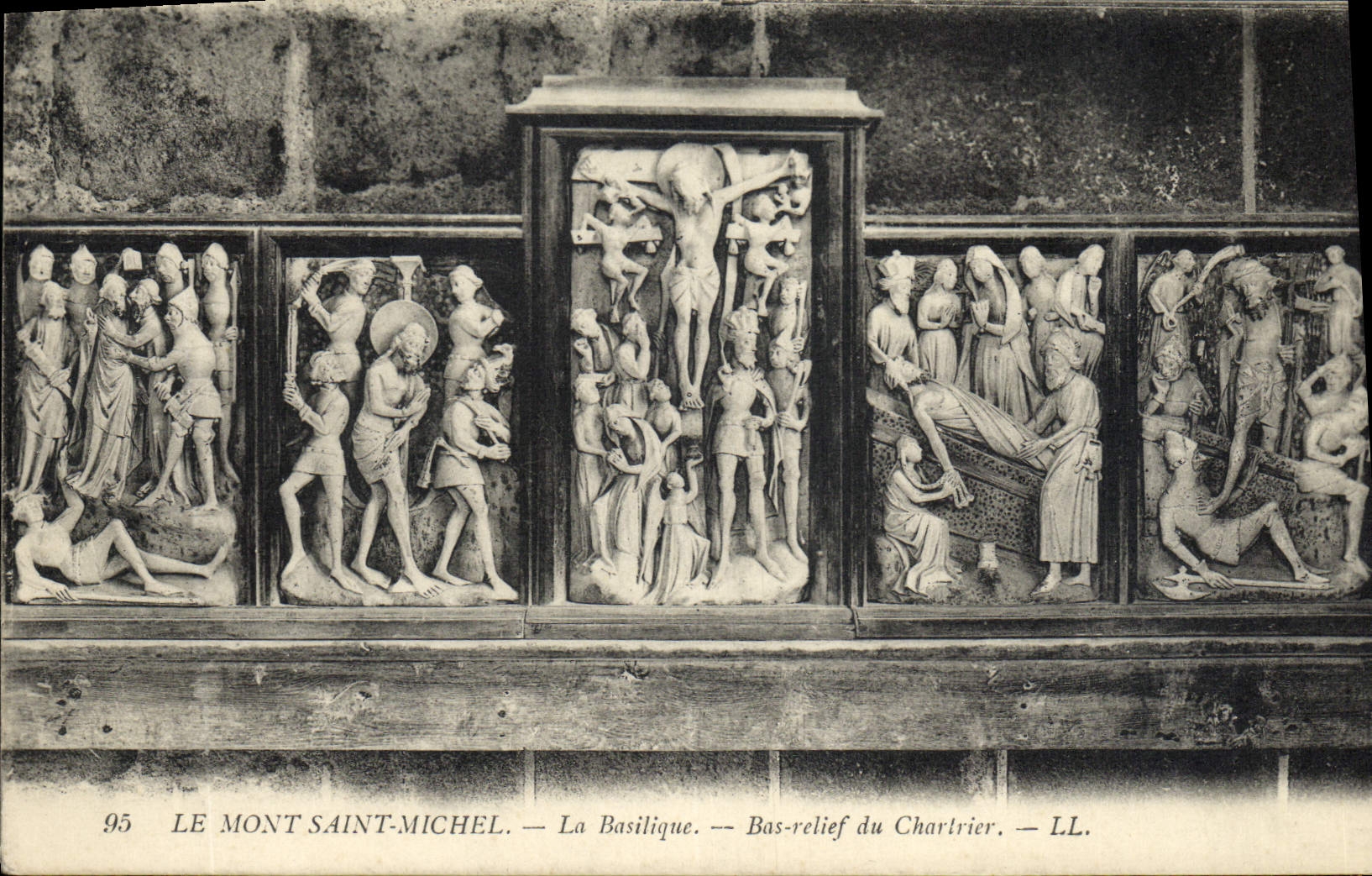 CPA Le Mont Saint Michel La Basilique Bas Relief Du Chartrier