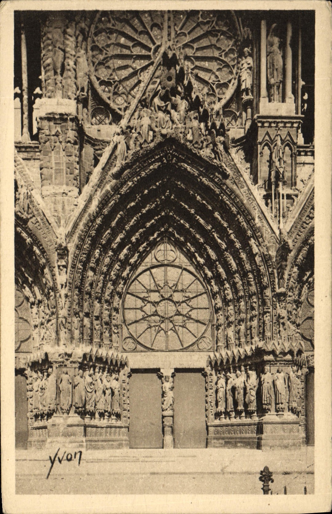 VINTAGE POSTCARD Soft Rheims France the Cathedral the Principal Gate