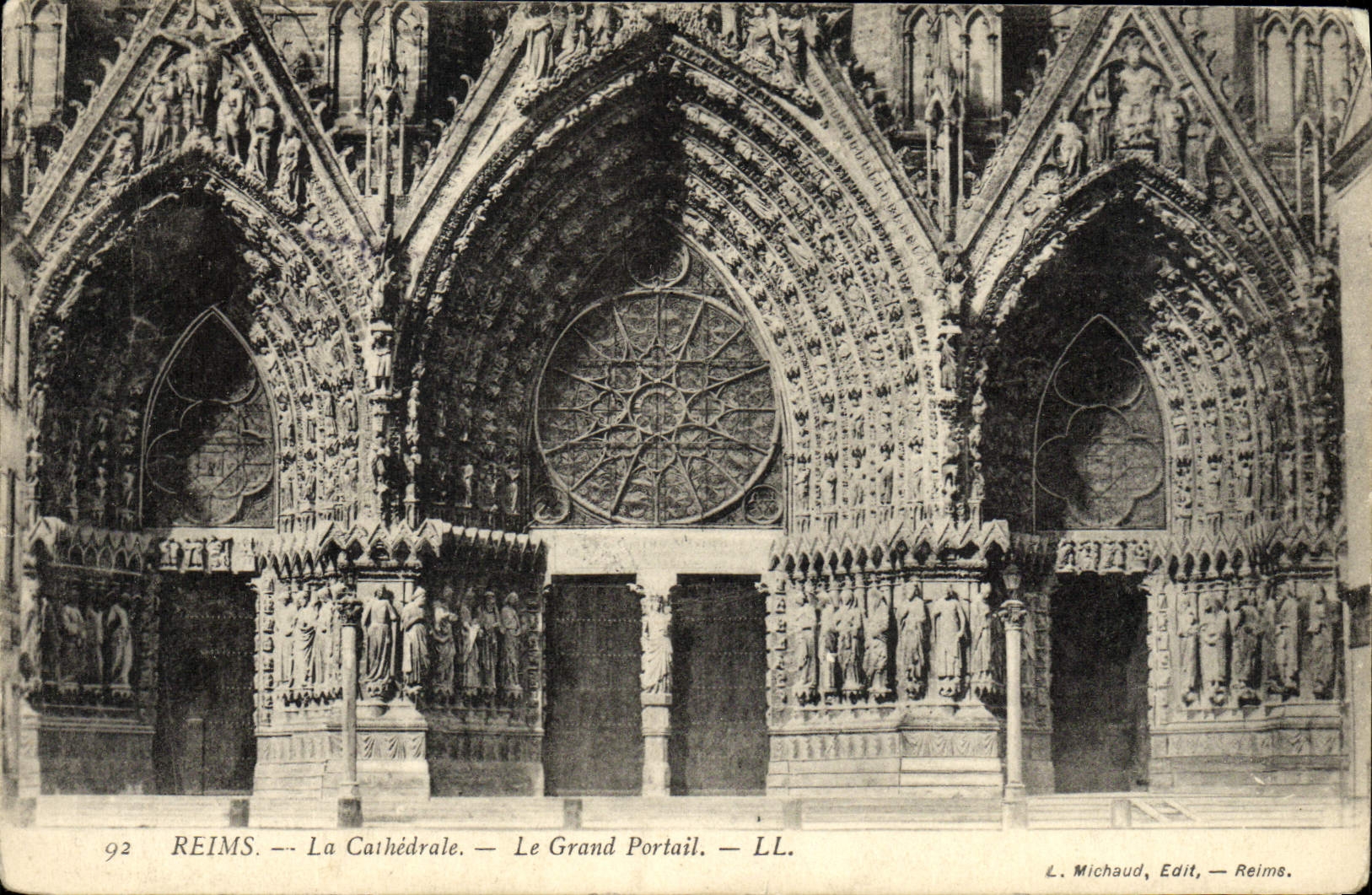 CPA Reims La Cathedrale Le Grand Portail