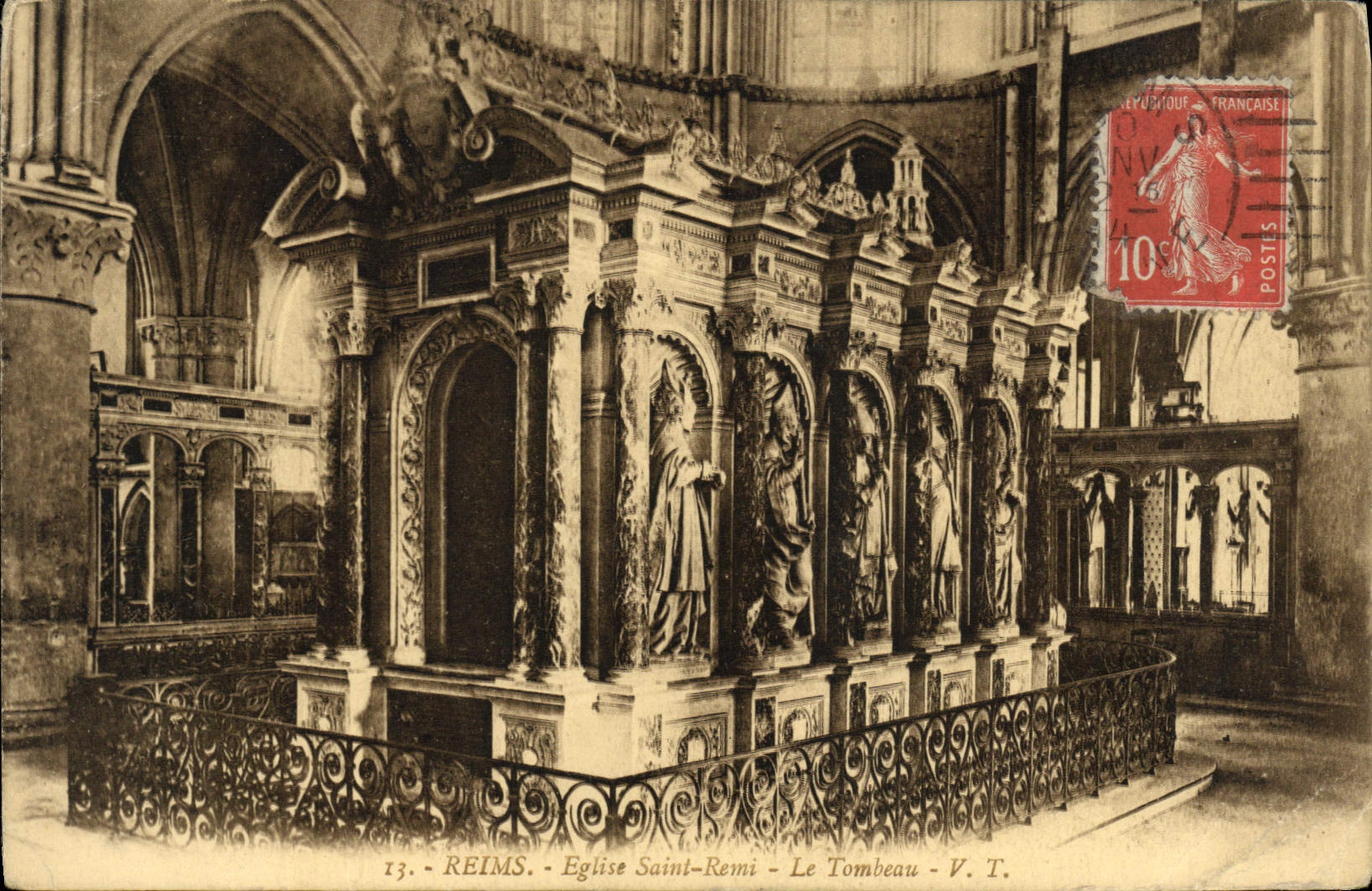 CPA Reims Eglise Saint Remi Le Tombeau