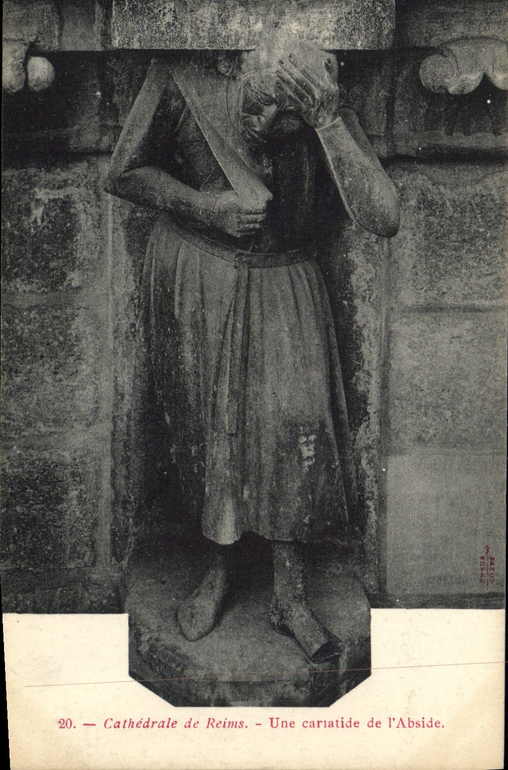 CPA Cathedrale De Reims Une Cariatide De l'Abside