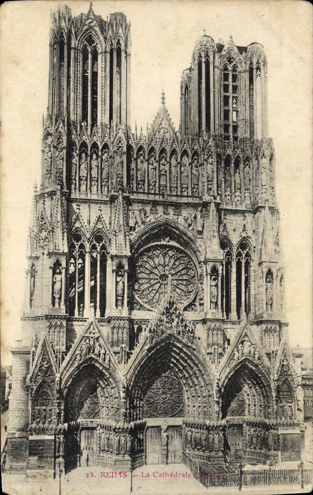 CPA Reims La Cathedrale