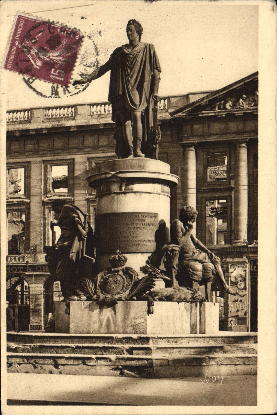 CPA La Douce France Reims Statue De Louis XV Place Royale