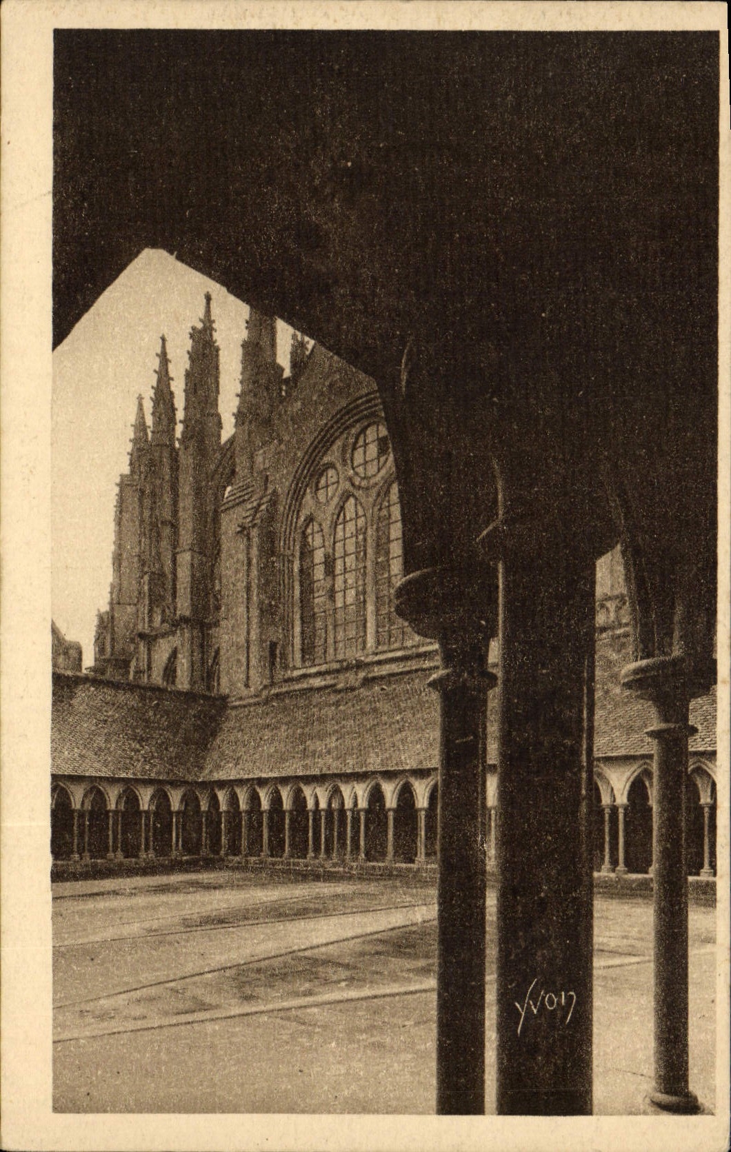 VINTAGE POSTCARD Soft France Mont Saint Michel Abbey the Cloister