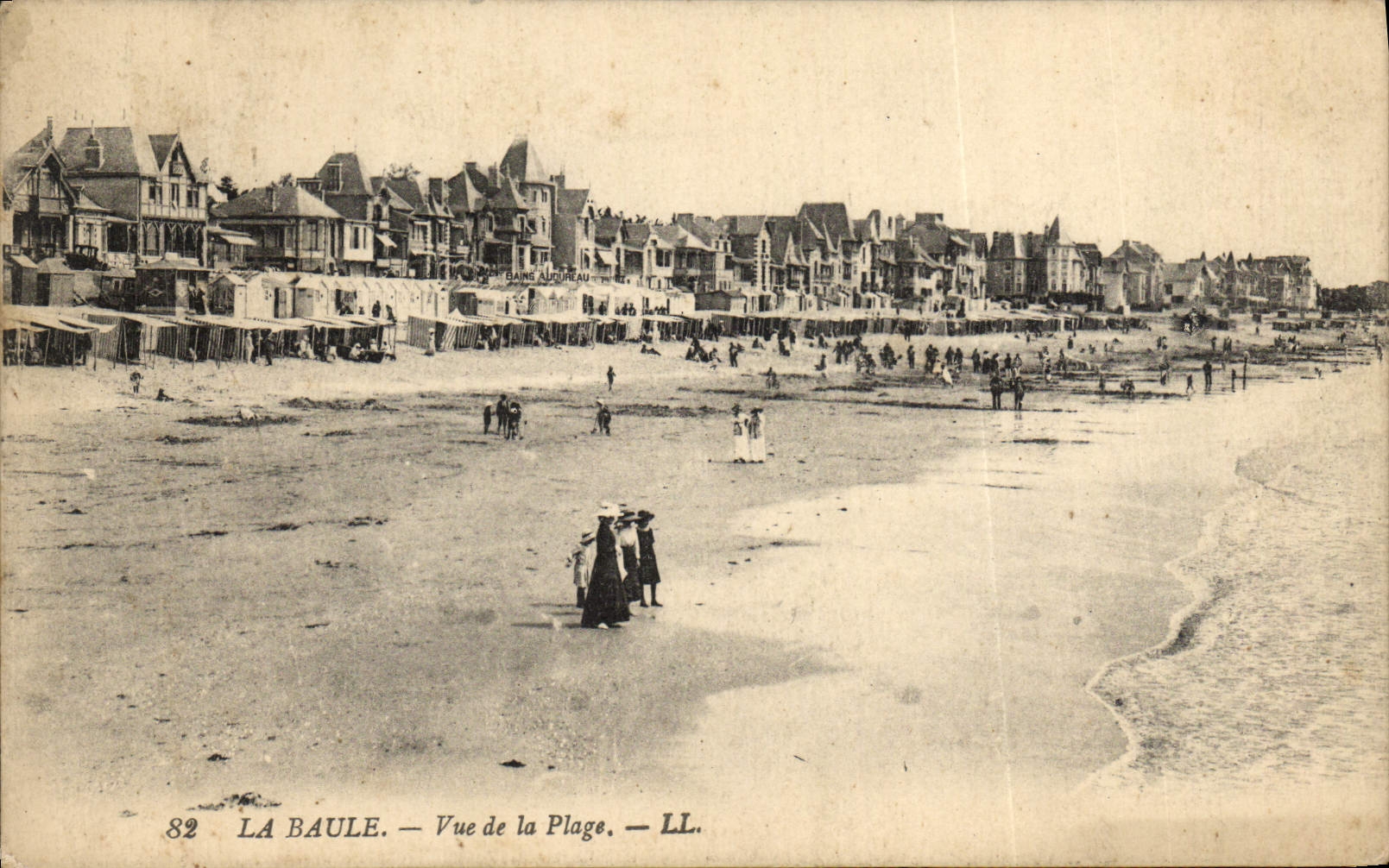 VINTAGE POSTCARD La Baule Seen Of the Beach