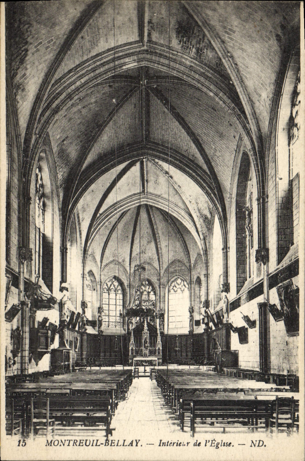 VINTAGE POSTCARD Montreuil Bellay Interior of the Church