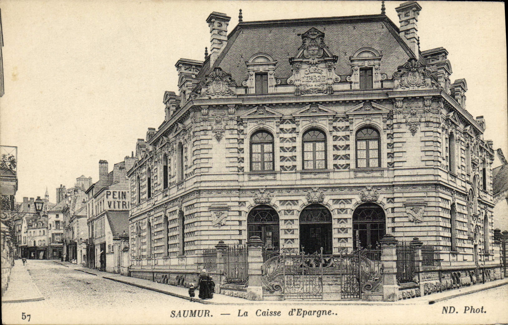 CPA Saumur La Caisse d'Epargne