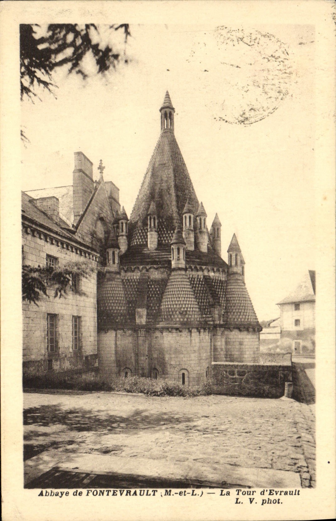 CPA Abbaye de Fontevrault La tour d'Evrault