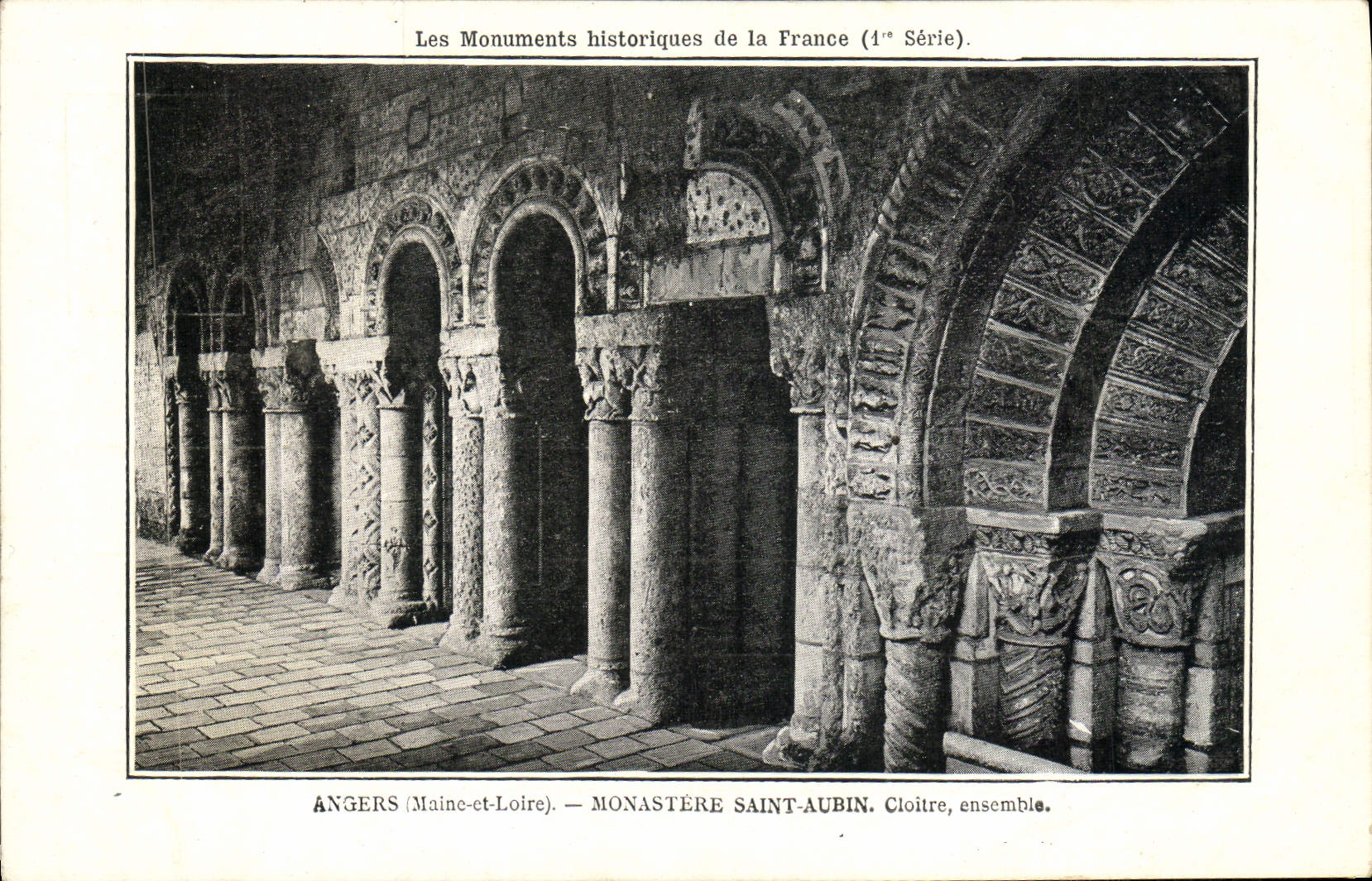 CPA Angers Monastere Saint Aubin Cloitre