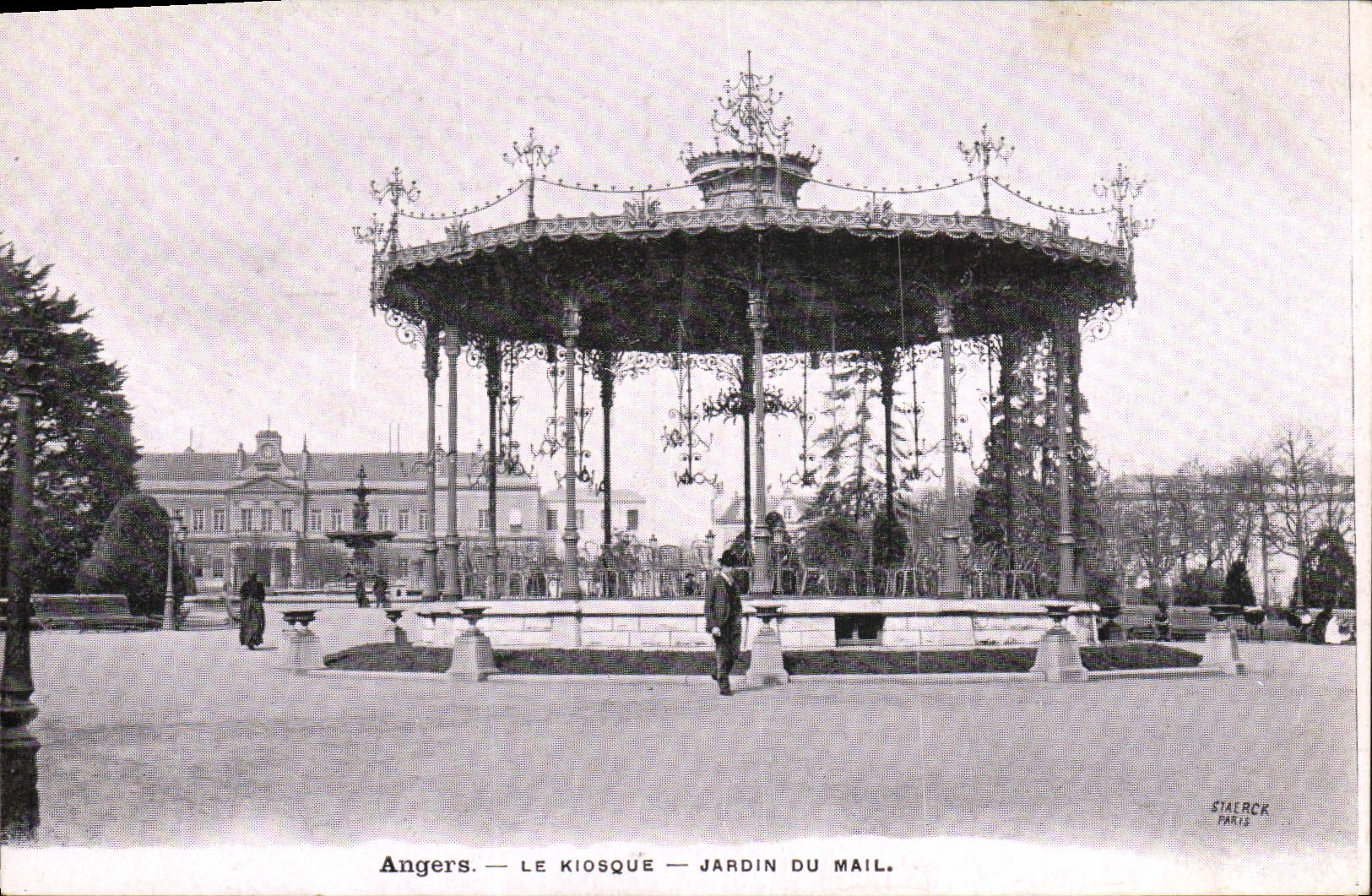 CPA Angers Le Kiosque Jardin Mail
