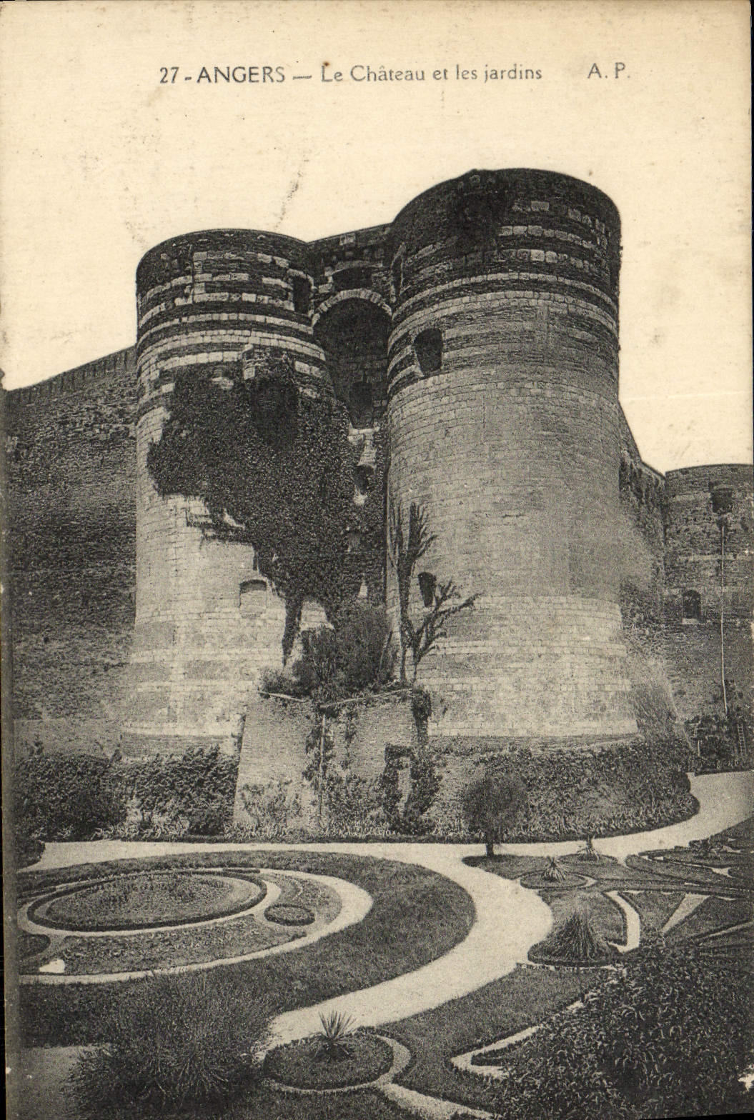 CPA Angers Le Chateau et les Jardins