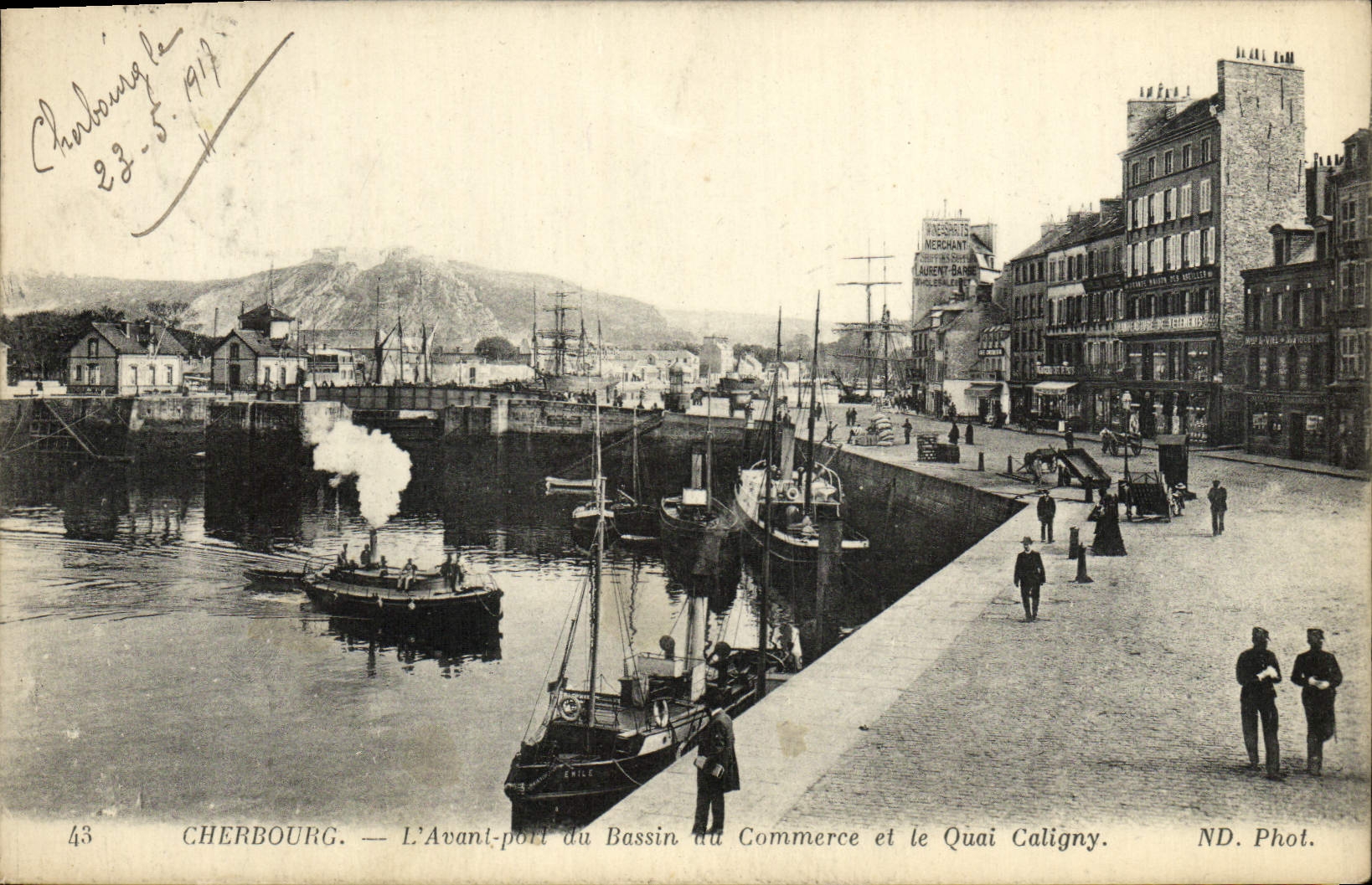 POSTAL Cherbourg de la VENDIMIA antes del puerto del lavabo comercial y de los barcos de Quay Caligny