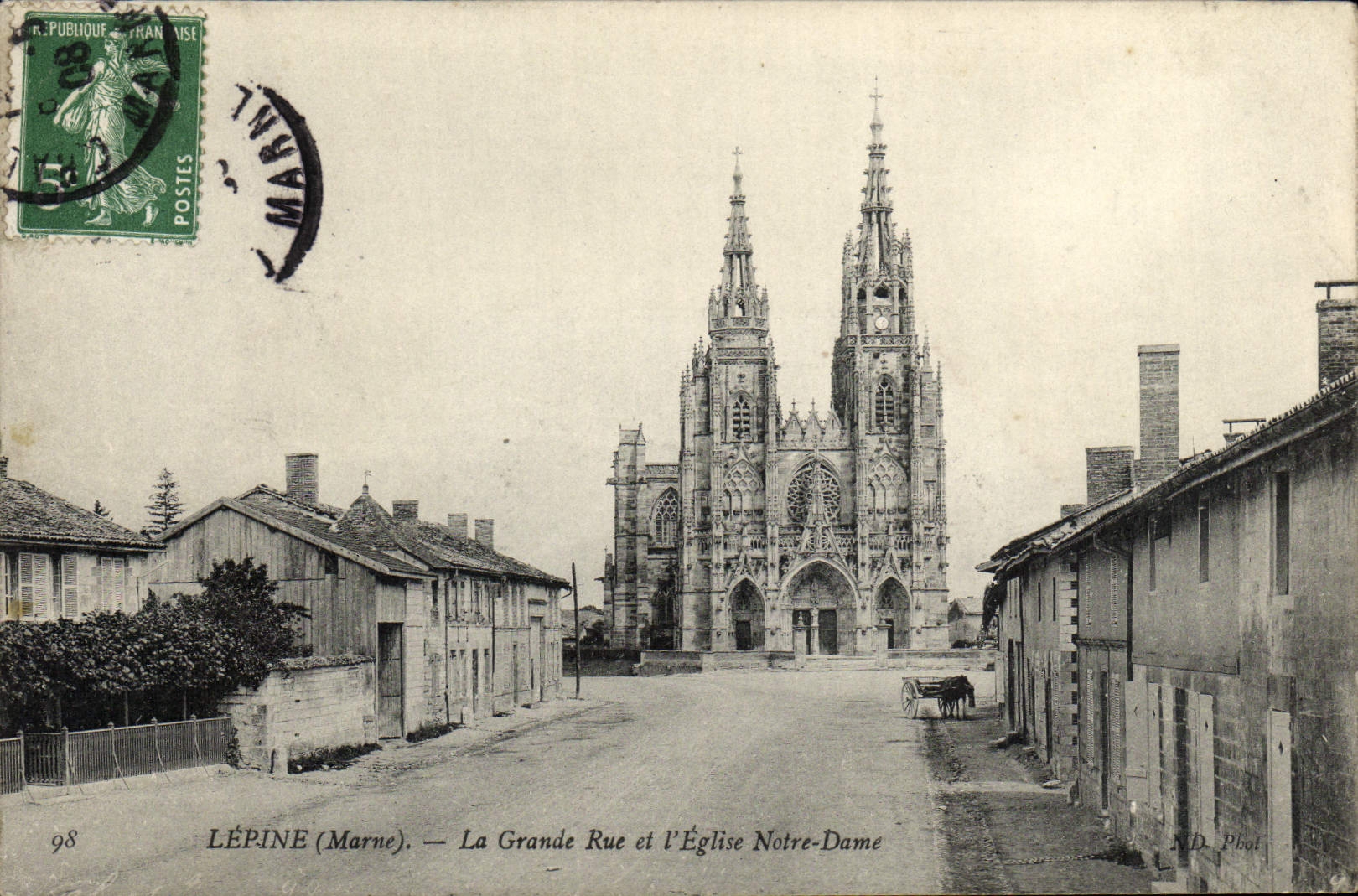 VINTAGE POSTCARD Lepine Main street and the Notre Dame Church