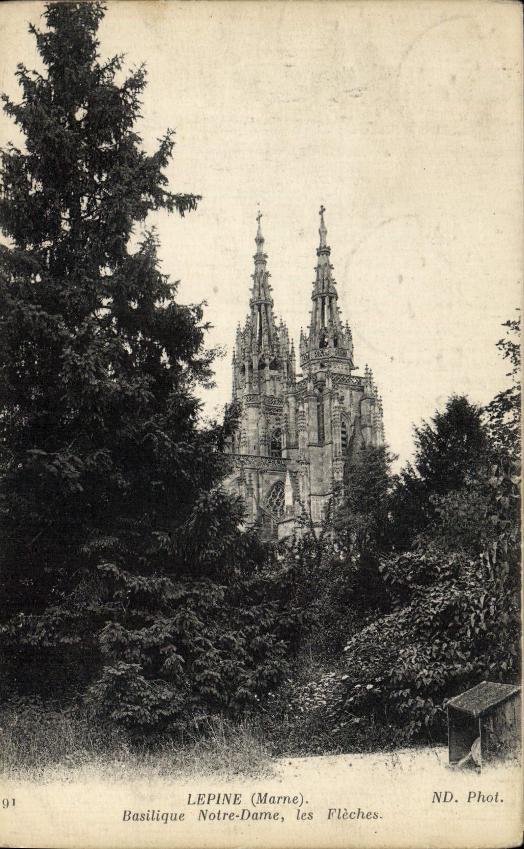 CPA Lepine Basilique Notre Dame Les fleches