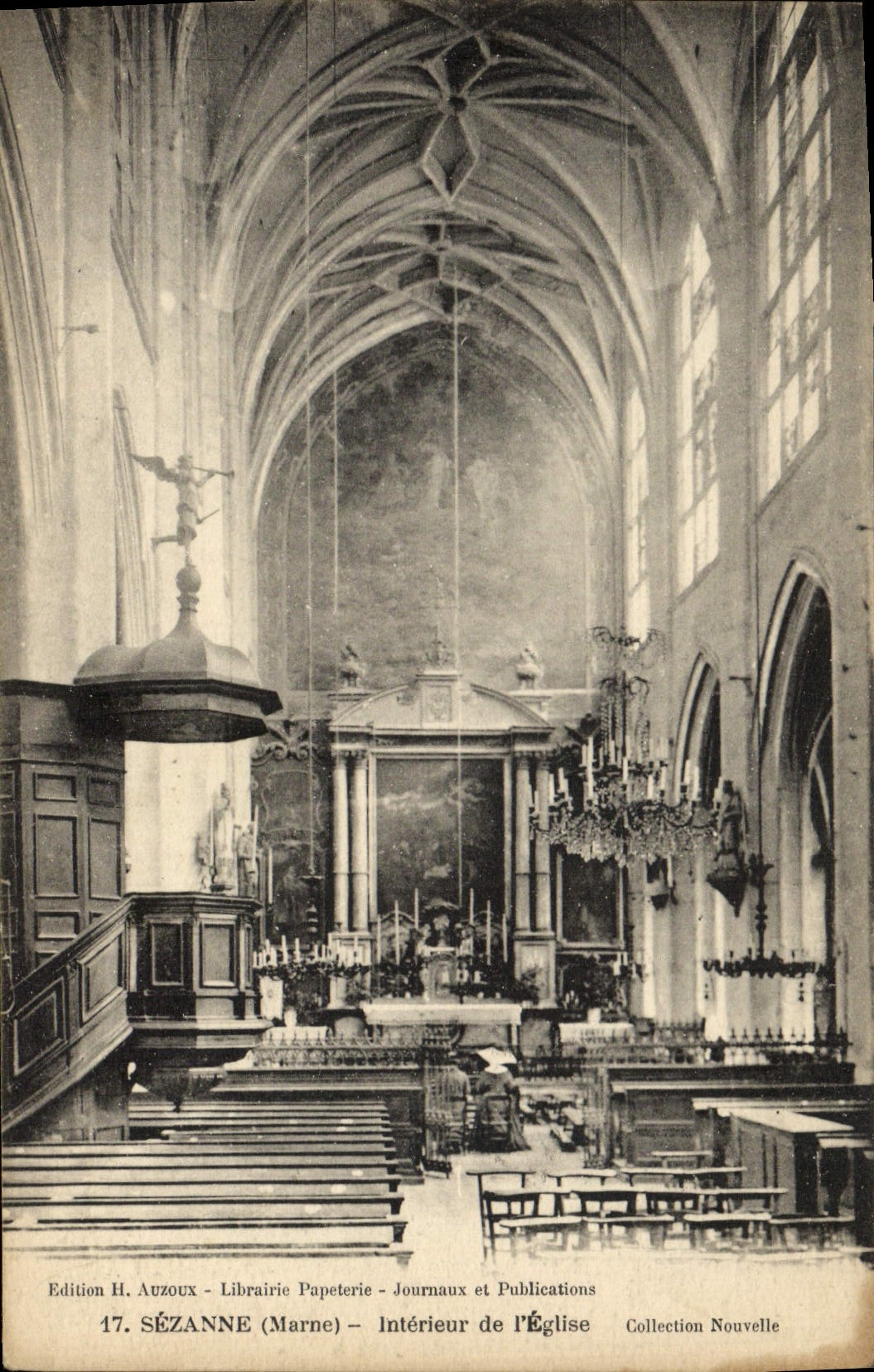 CPA Sezanne Interieur de L'Eglise