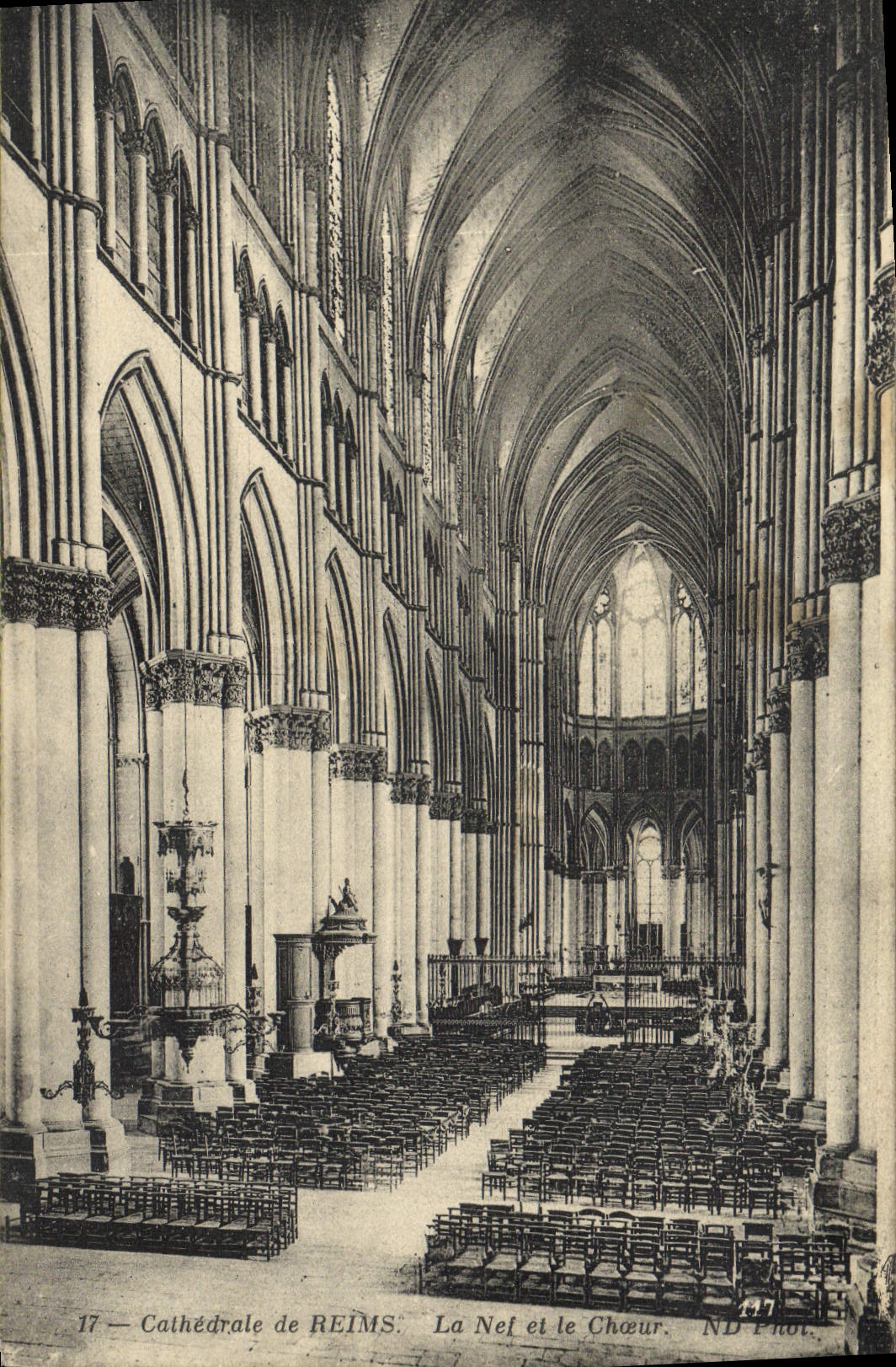 VINTAGE POSTCARD Rheims Cathedral of the nave and the Chorus