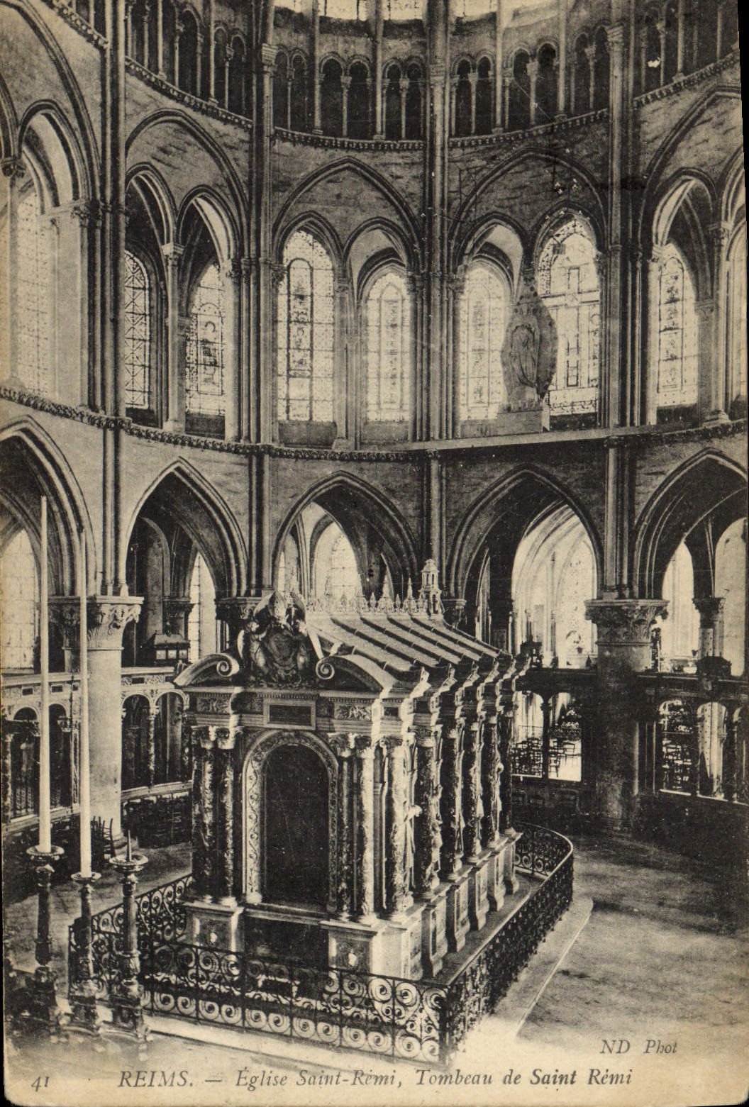 CPA Reims Eglise Saint Remi Tombeau de Saint Remi