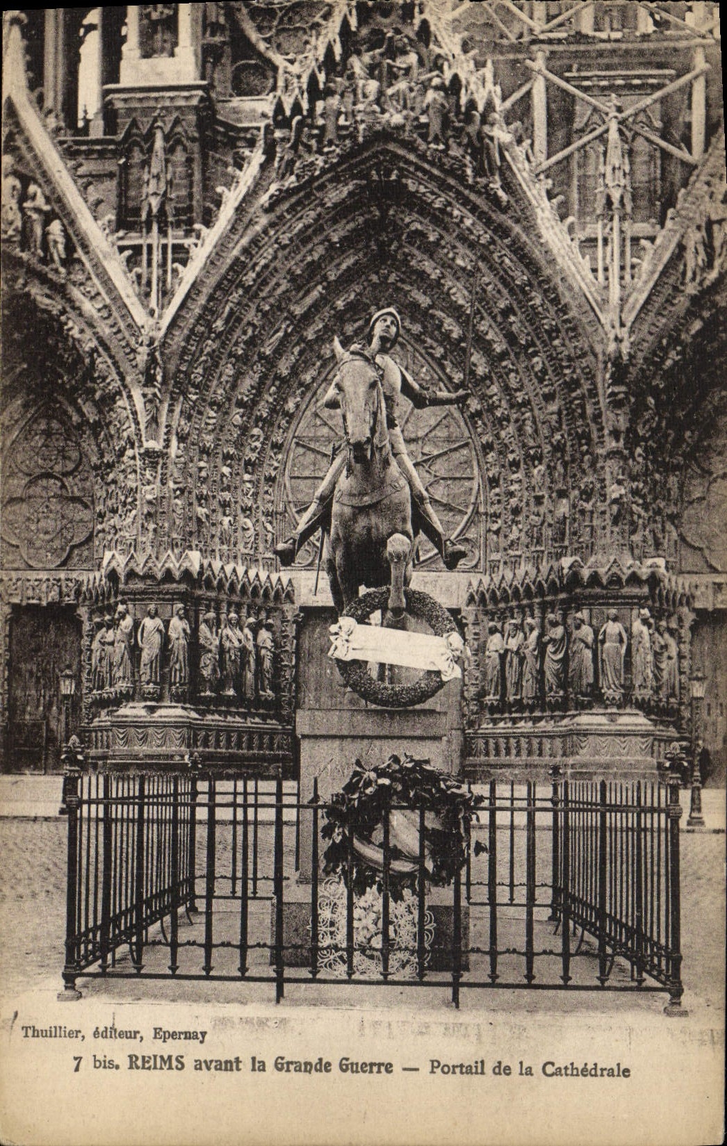 CPA Reims avant la Grand Guerre Portail de la Cathedrale Jeanne d'Arc