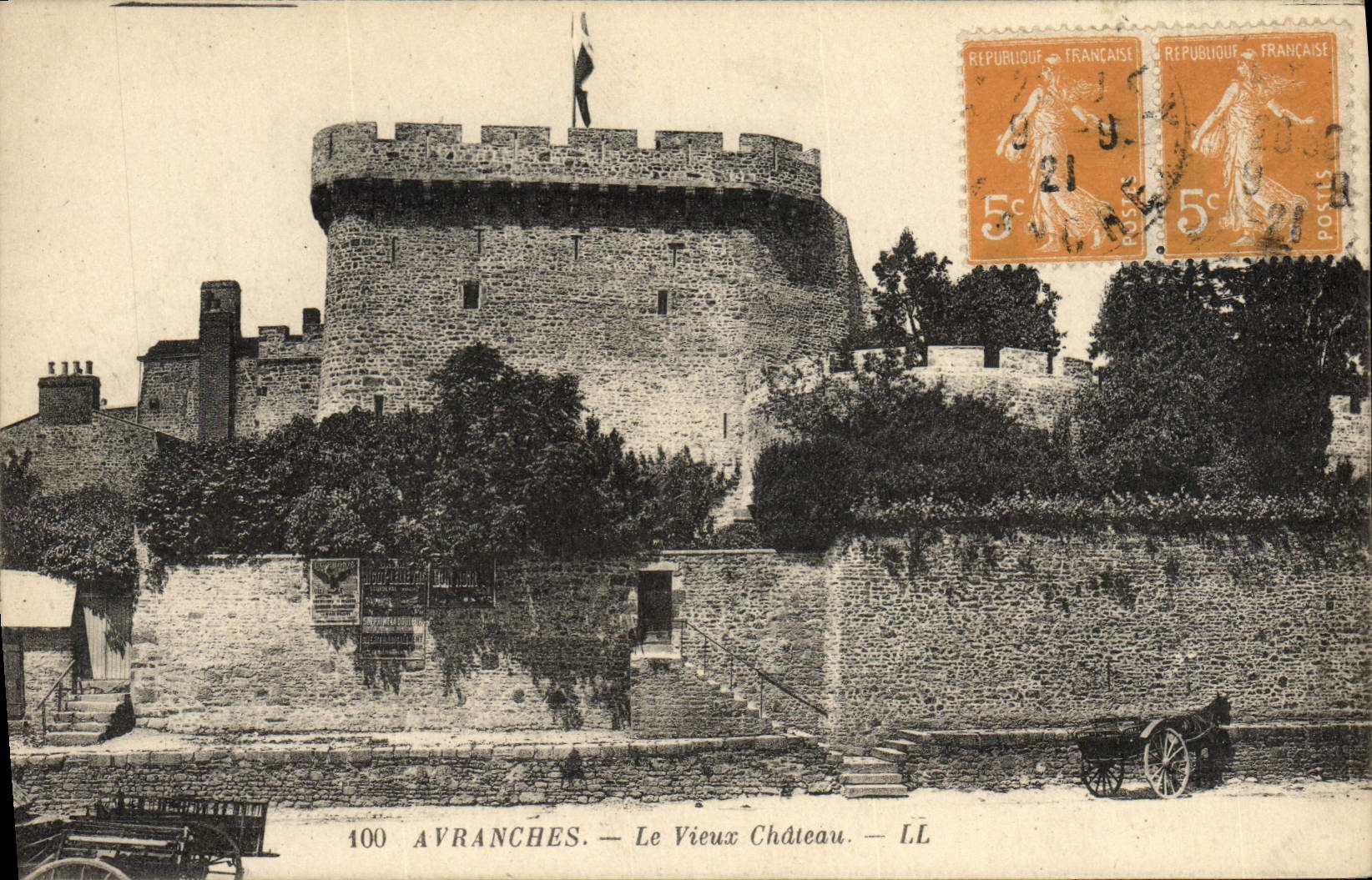 CPA Avranches Le Vieux Chateau