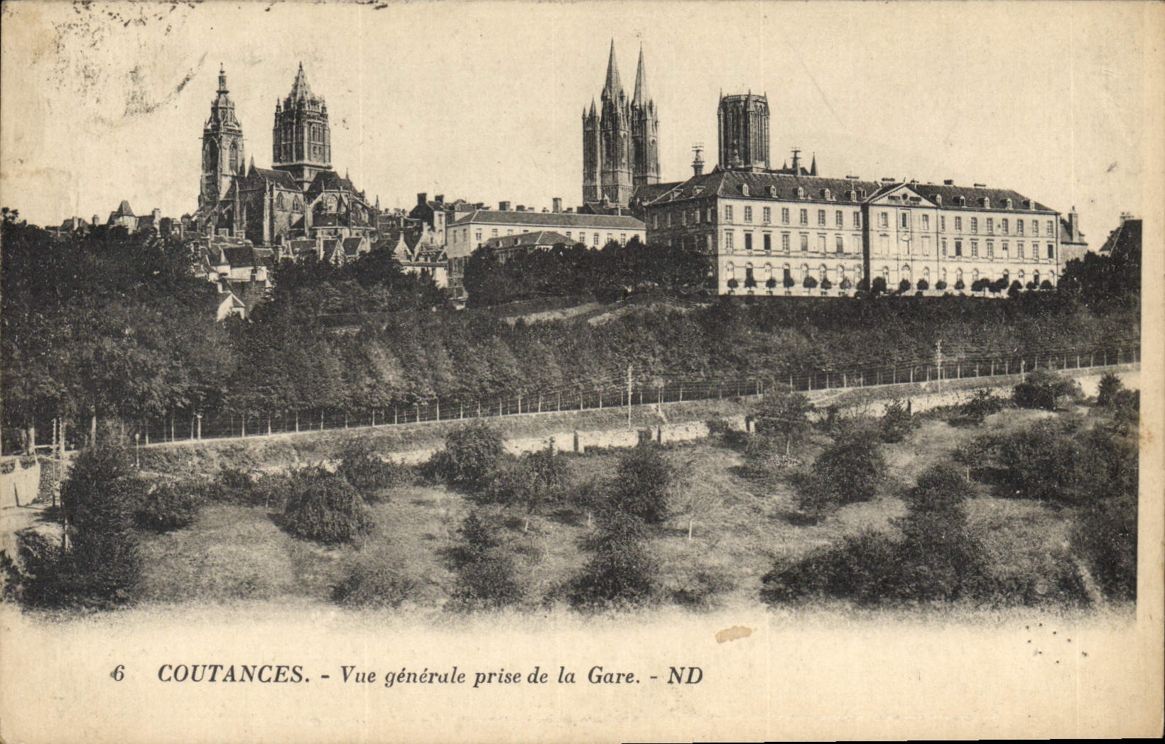 CPA Coutances Vue Generale Prise de la Gare