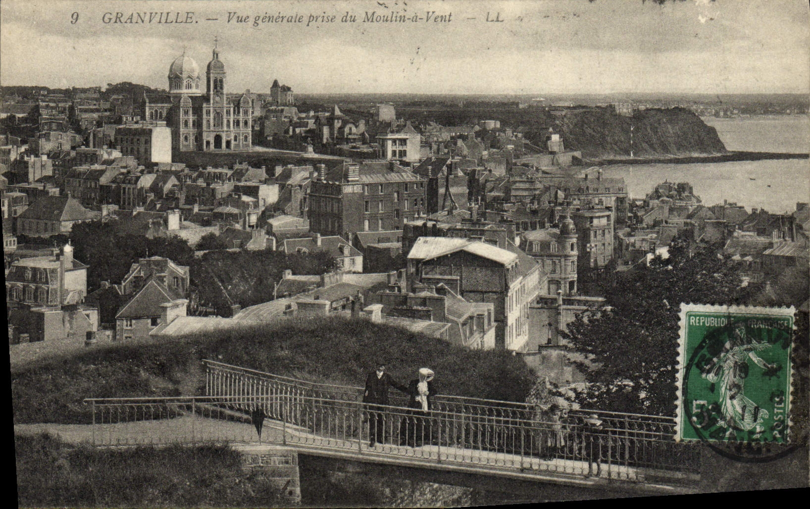 CPA Granville Vue Generale prise du Moulin a Vent