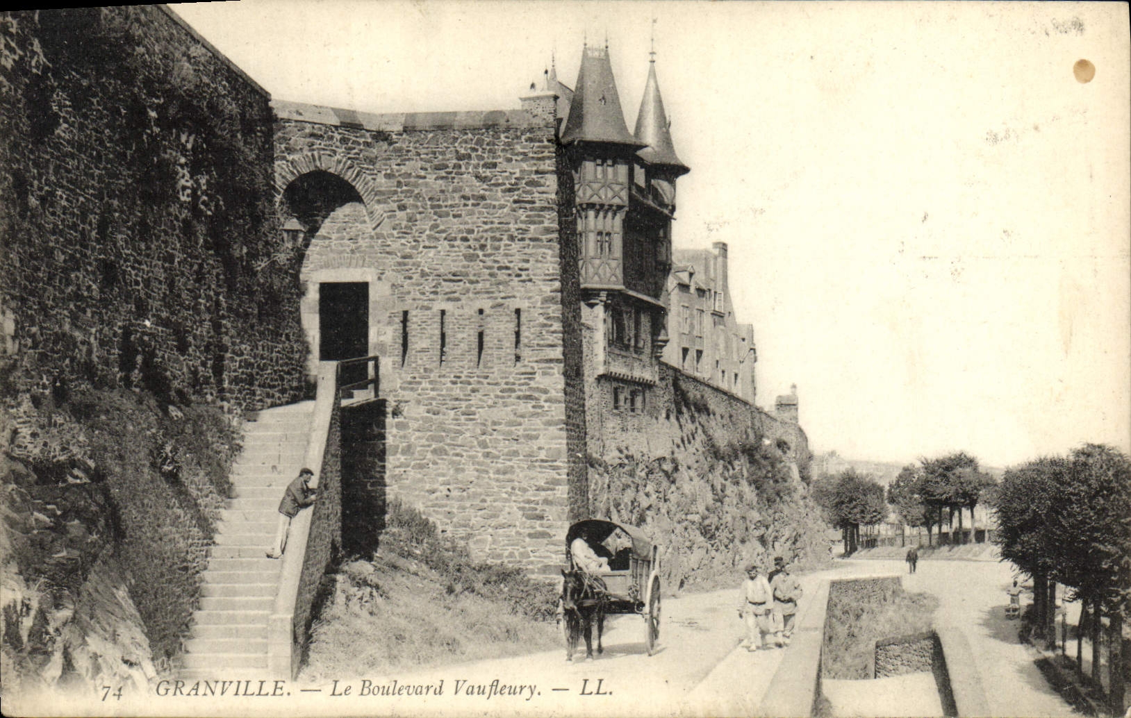 CPA Granville Le Boulevard Vaufleury