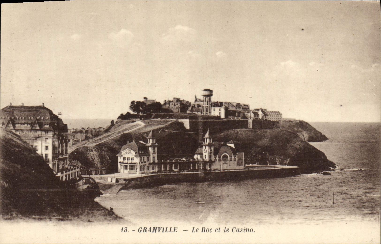 CPA Granville Le Roc et le Casino