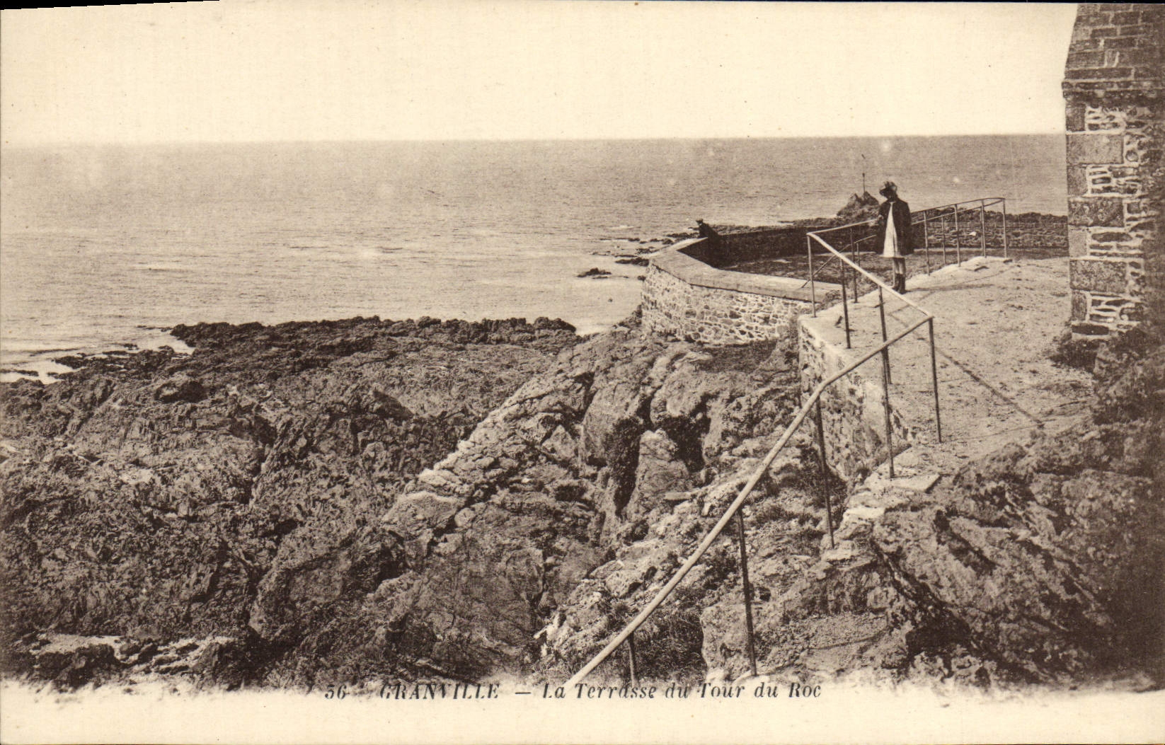 CPA Granville La Terrasse du Tour du Roc