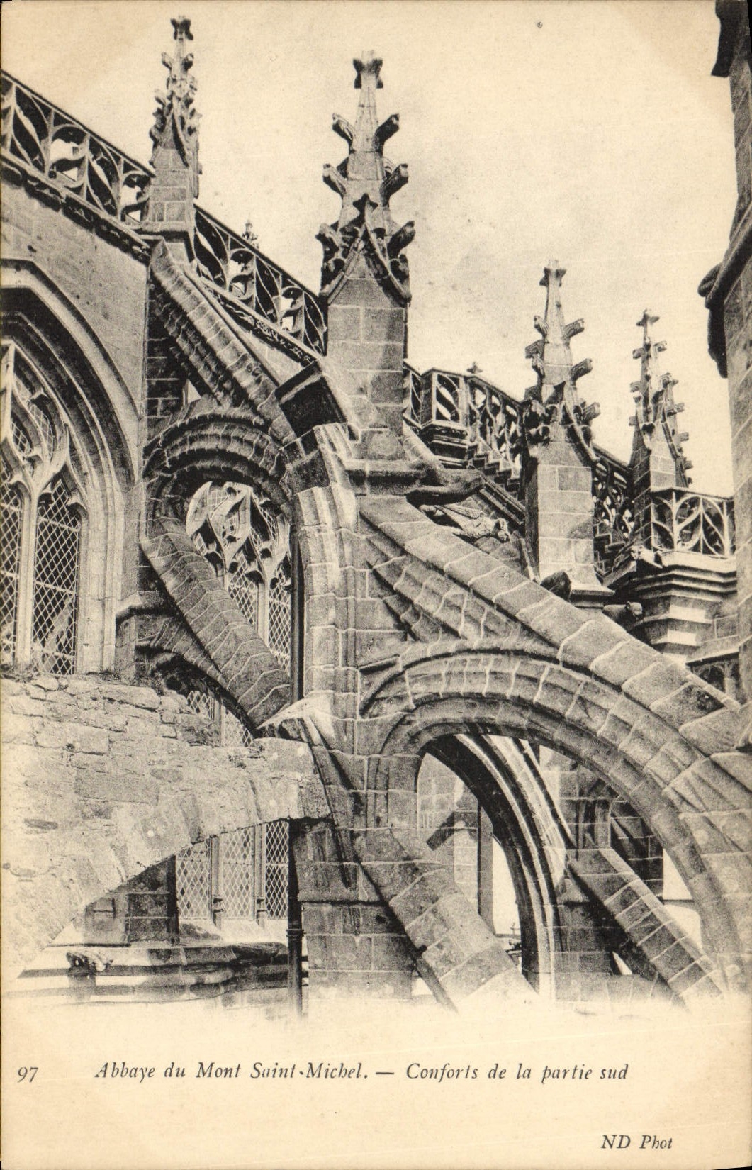 CPA Abbaye Du Mont Saint Michel Conforts De La Partie sud