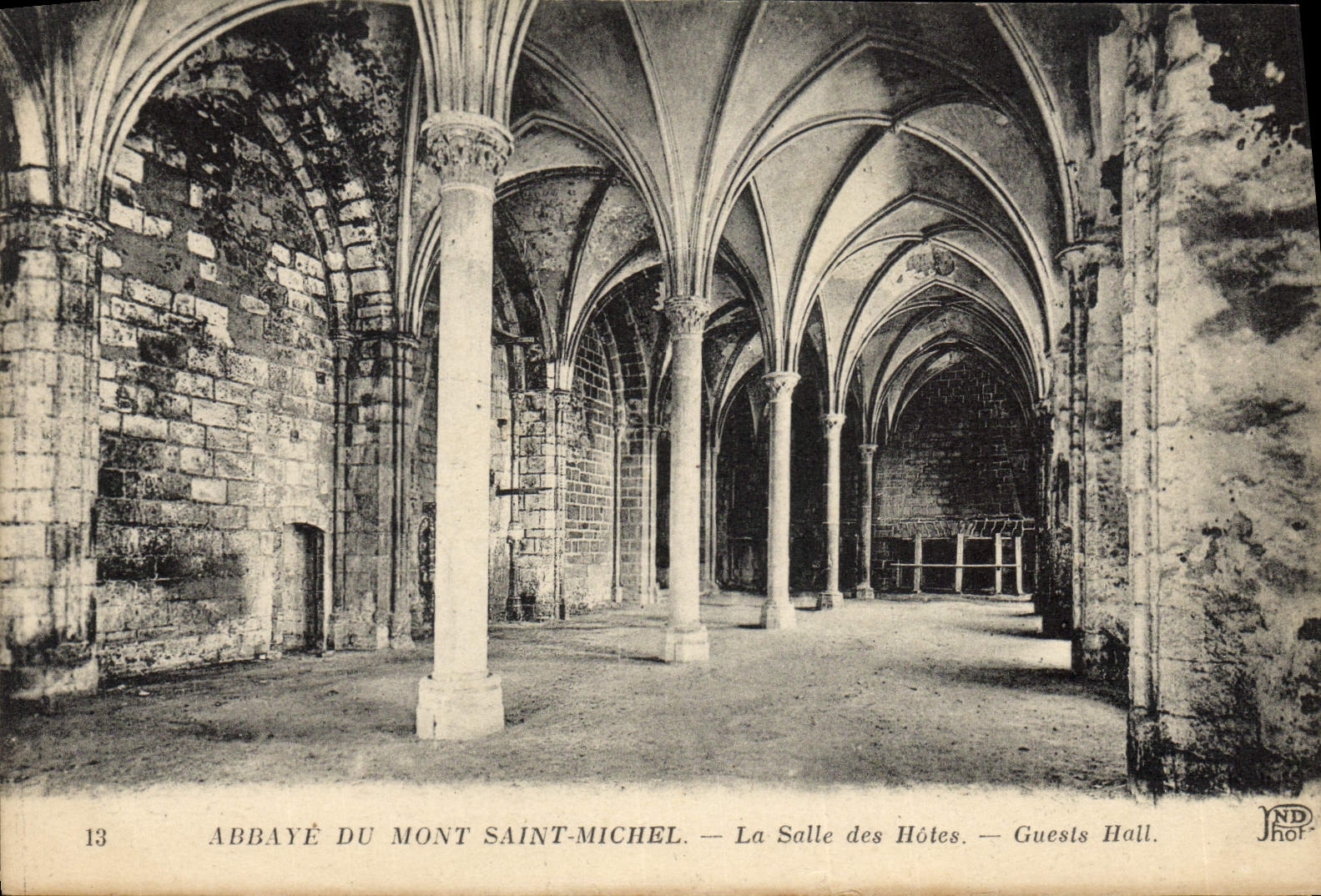 CPA Abbaye Du Mont Saint Michel La Salle Des Hotes