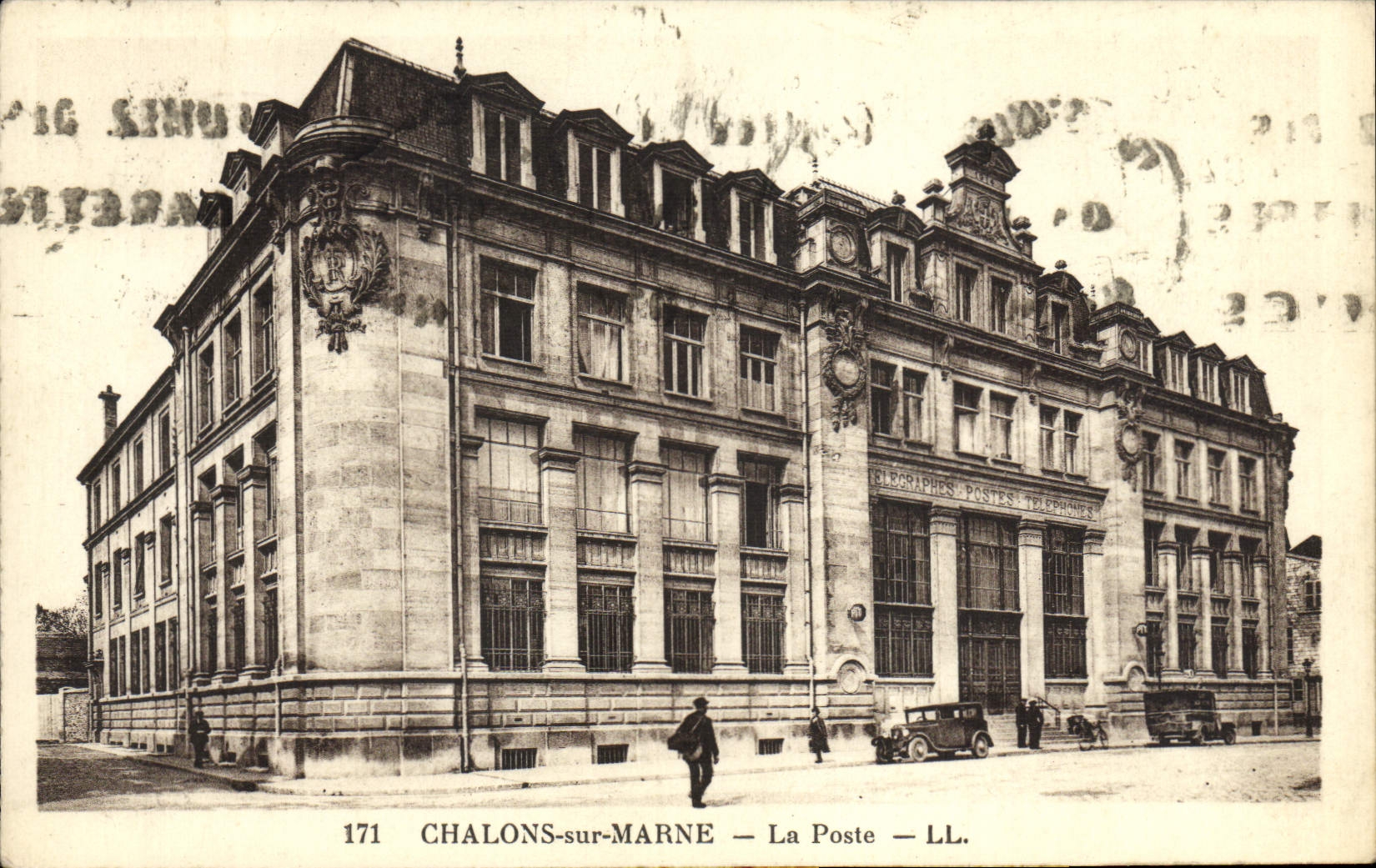 VINTAGE POSTCARD Trawl-nets On the La Poste Marne