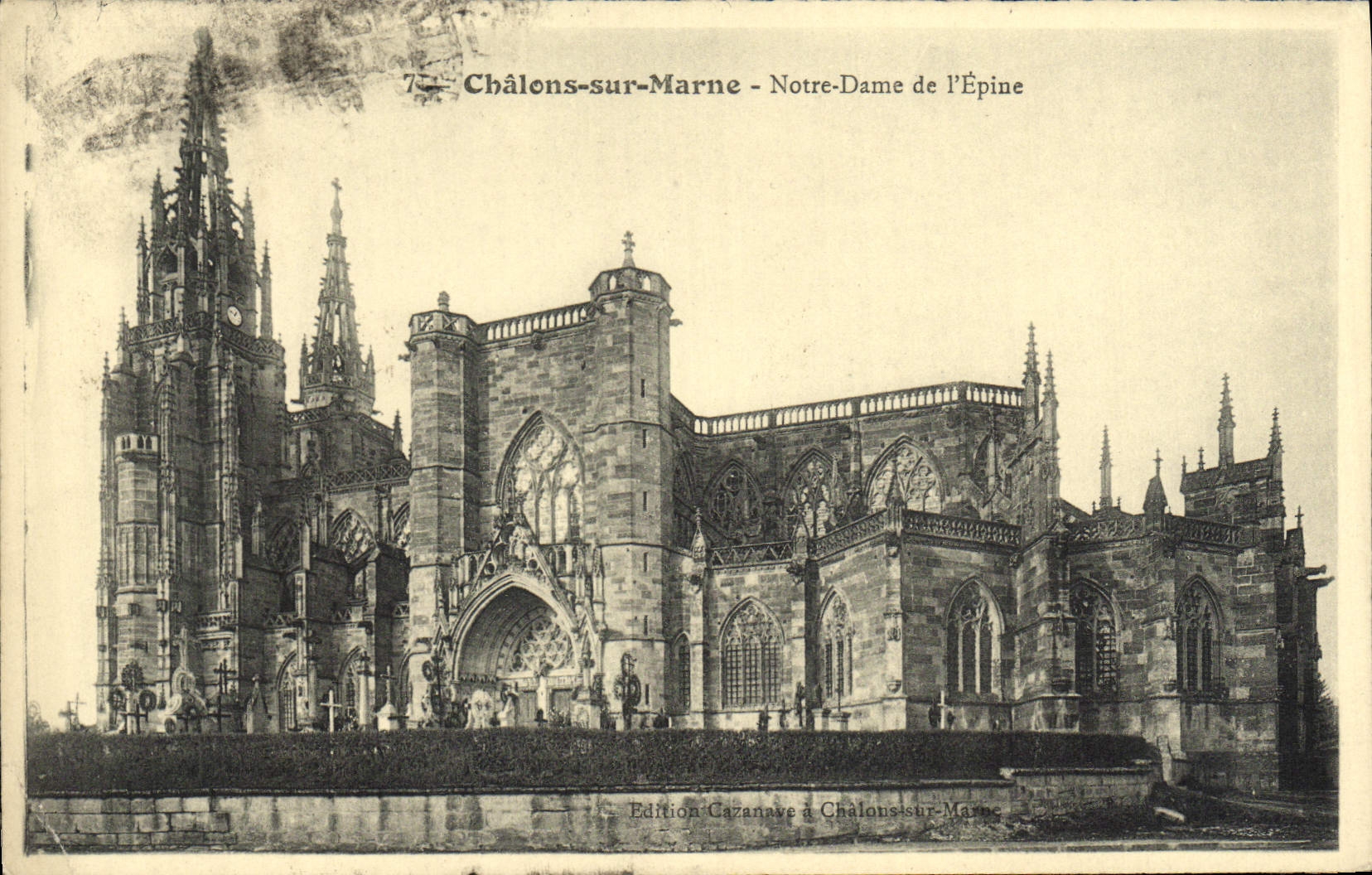 VINTAGE POSTCARD Trawl-nets On the Notre Dame Marne Of the Spine
