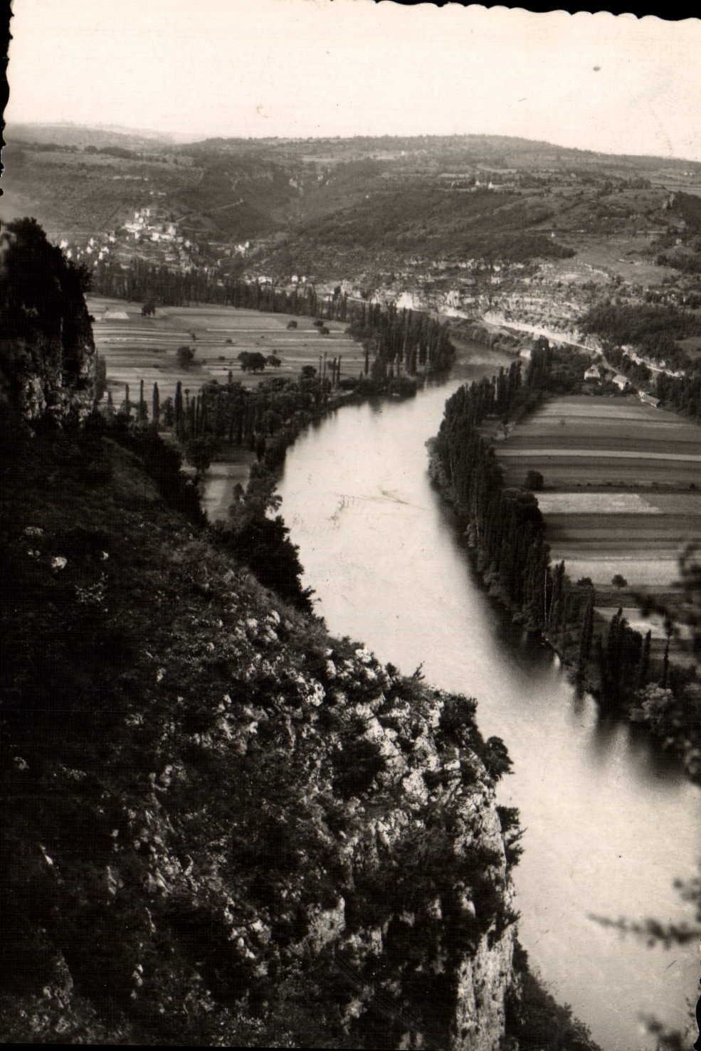 CPA Vallee Du Lot Le Saut De La Mouline Le Village De Montbrun